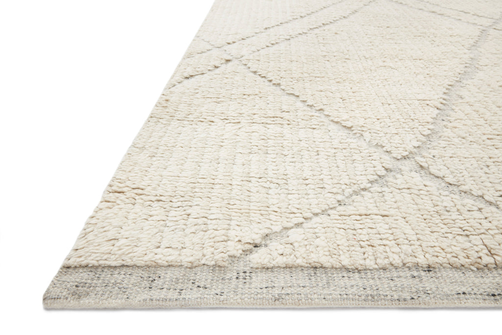 Amber Interiors - Gwyneth GWY - 03 Ivory / Silver Area Rug