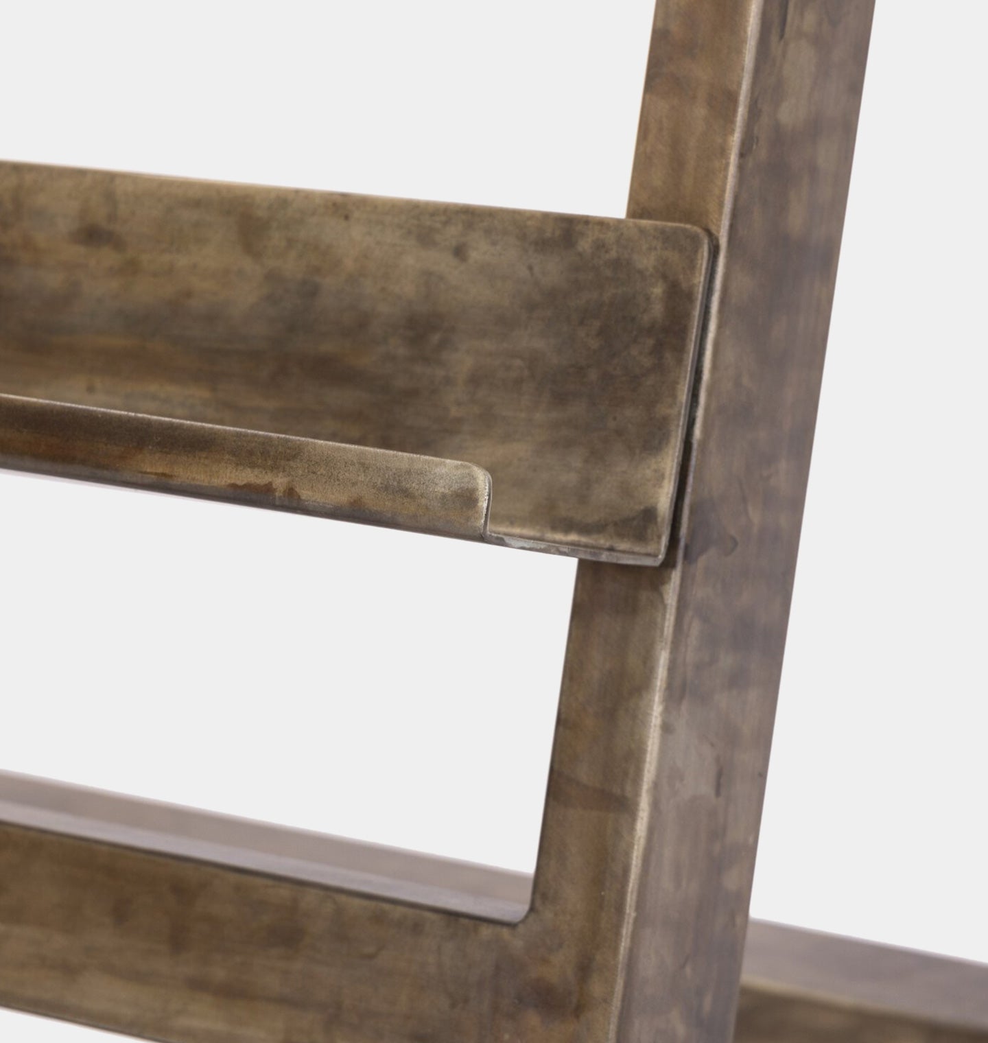 Amber Interiors - Grayfox Art Easel