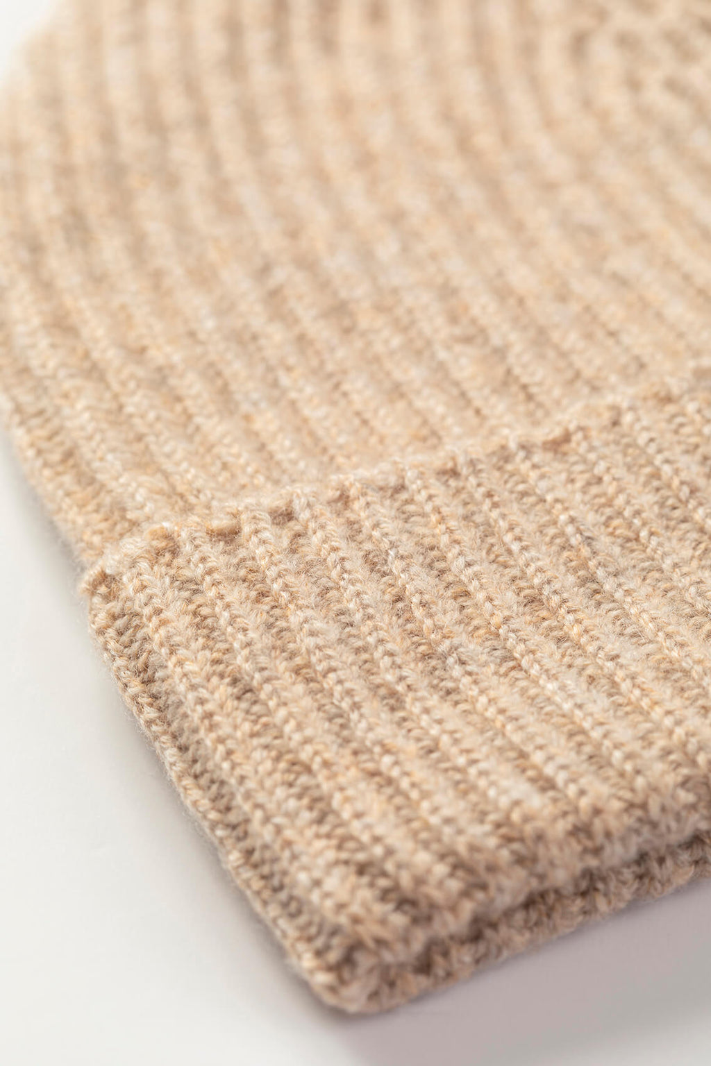 Johnstons of Elgin - Natural Ribbed Cashmere Beanie