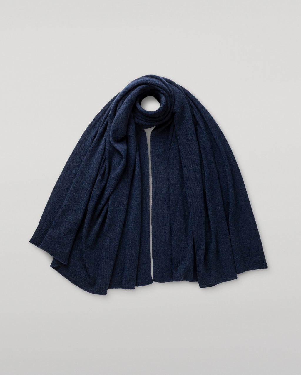 Johnstons of Elgin - Raeburn Navy Cashmere Travel Stole