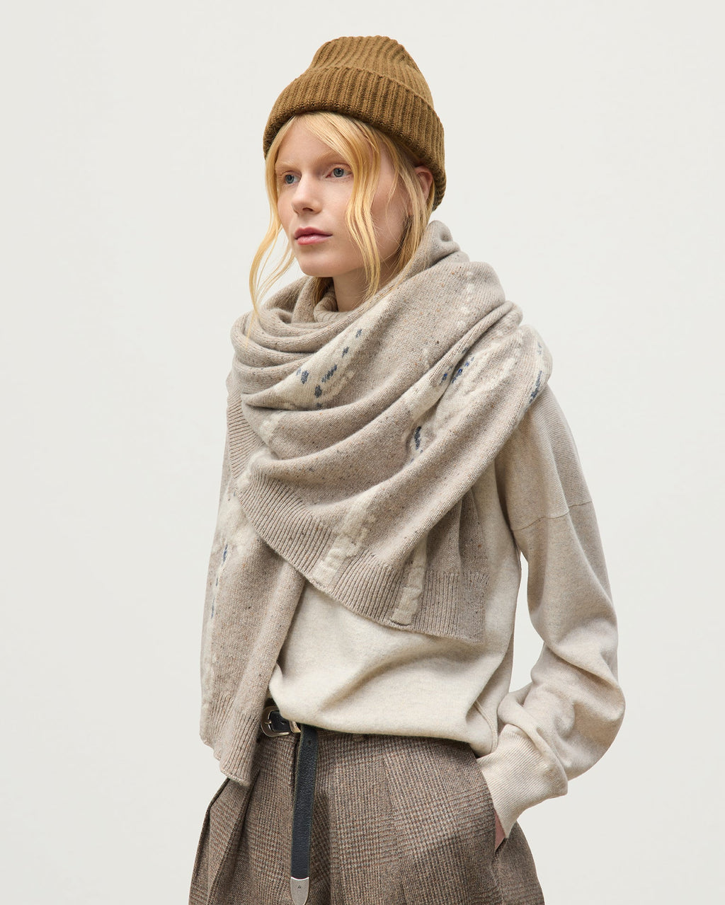 Johnstons of Elgin - Wild Thistle Intarsia Natural Cashmere Wrap