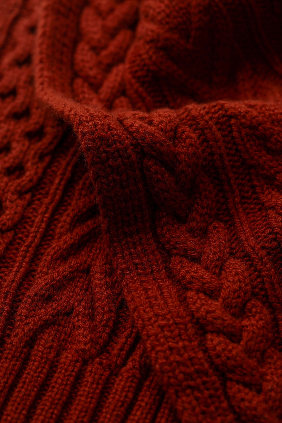 Johnstons of Elgin - Aran Cable Dark Red Cashmere Scarf