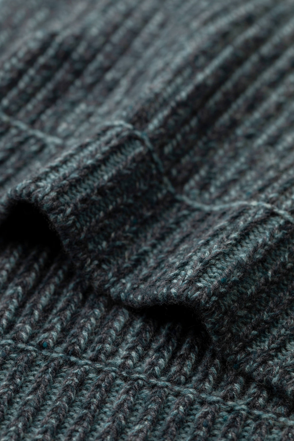 Johnstons of Elgin - Donegal Cashmere Blue Knitted Scarf