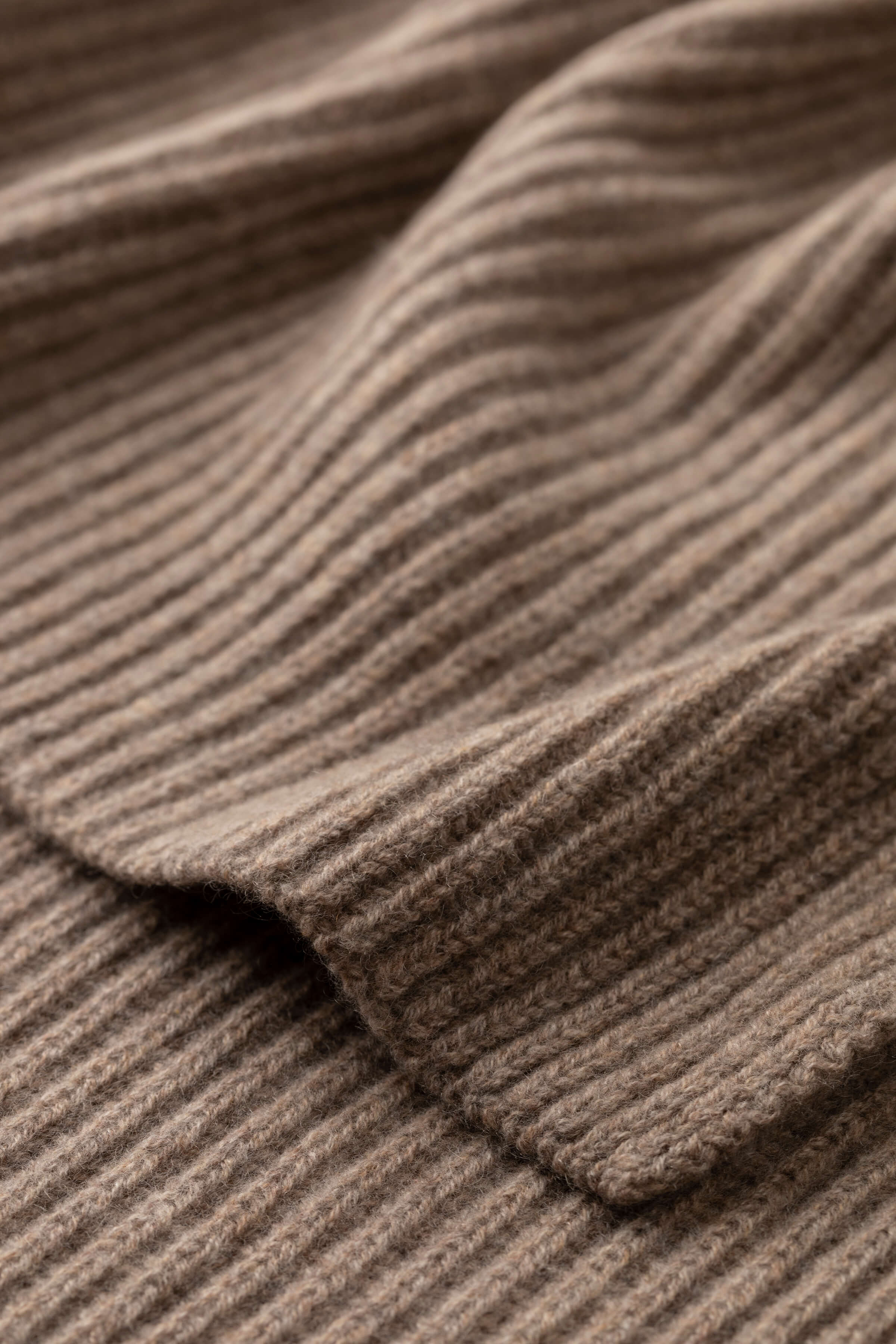 Johnstons of Elgin - Cardigan Stitch Light Brown Cashmere Scarf