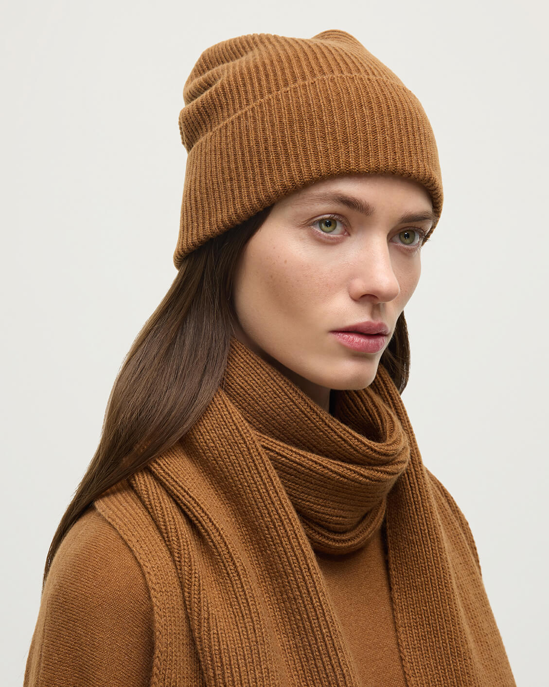 Johnstons of Elgin - Slouchy Dark Camel Cashmere Beanie