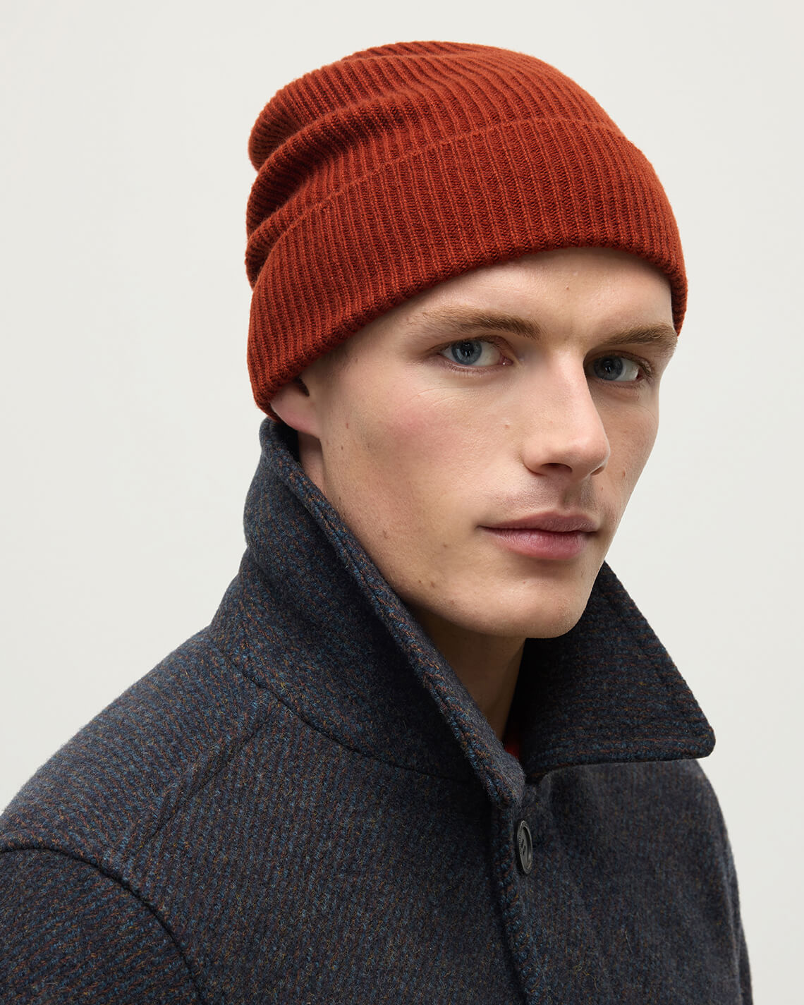 Johnstons of Elgin - Slouchy Dark Red Cashmere Beanie