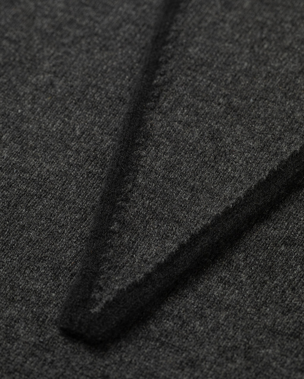 Johnstons of Elgin - Ethel Charcoal & Black Cashmere Diamond Scarf