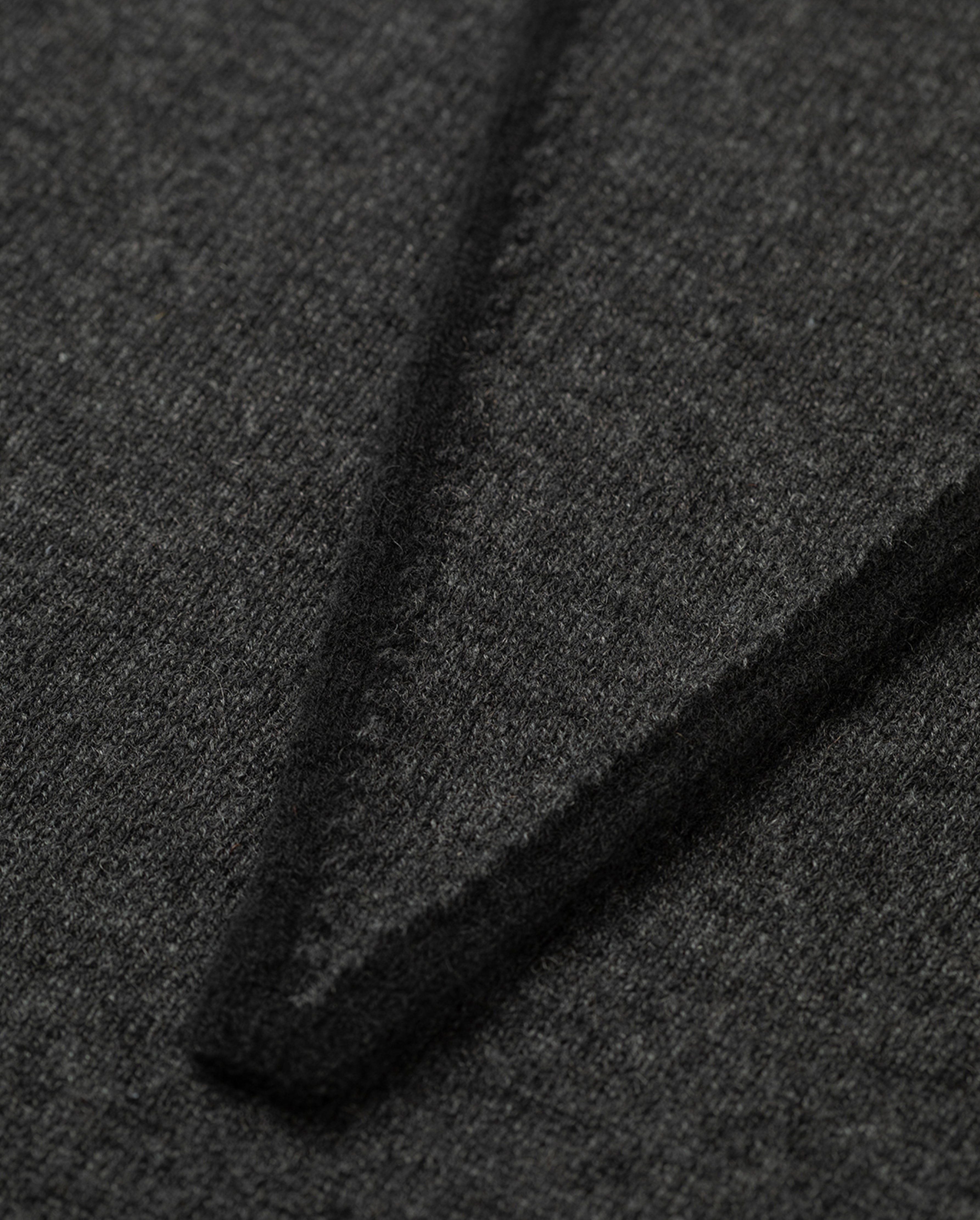 Johnstons of Elgin - Ethel Charcoal & Black Cashmere Diamond Scarf