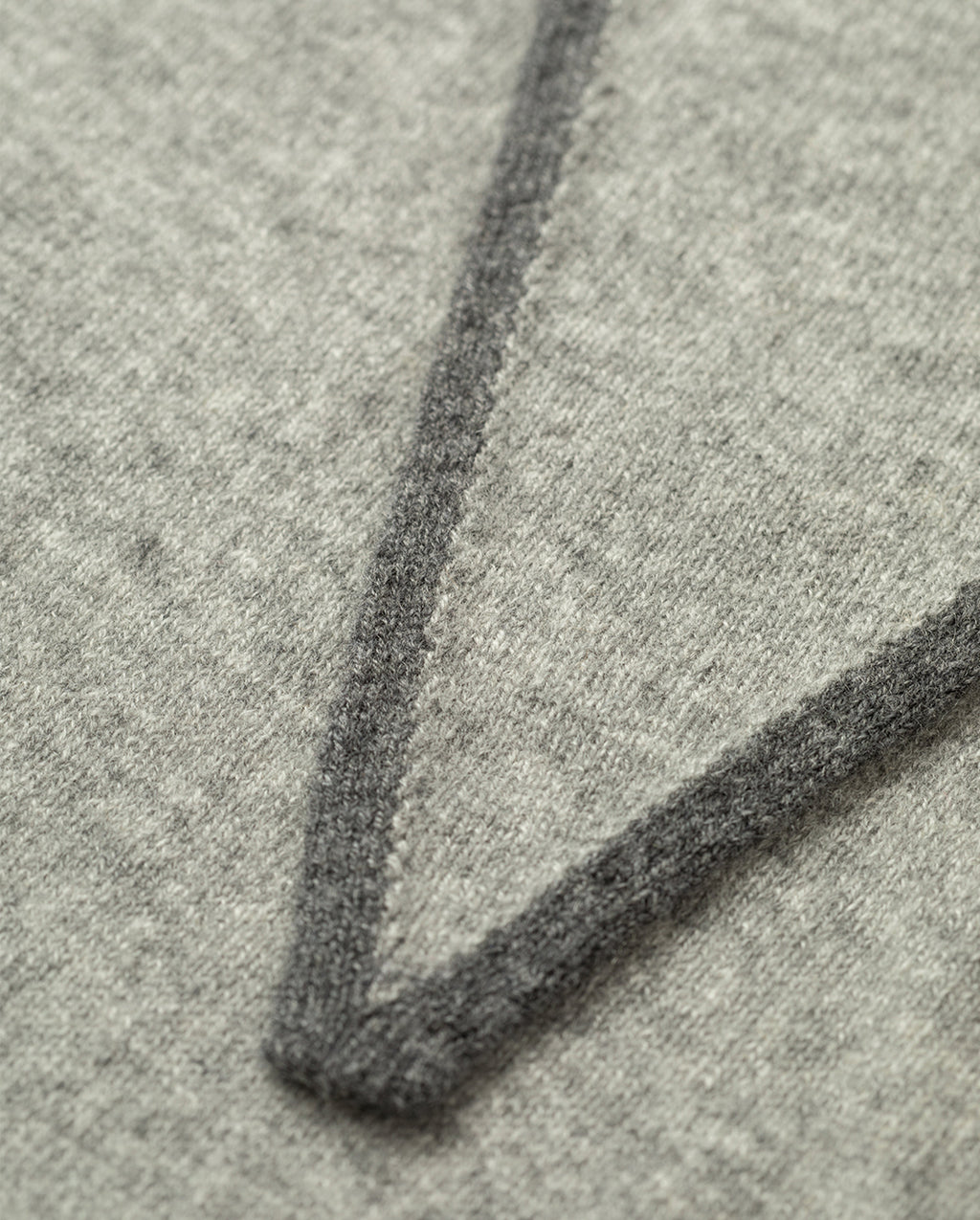 Johnstons of Elgin - Ethel Grey Cashmere Diamond Scarf
