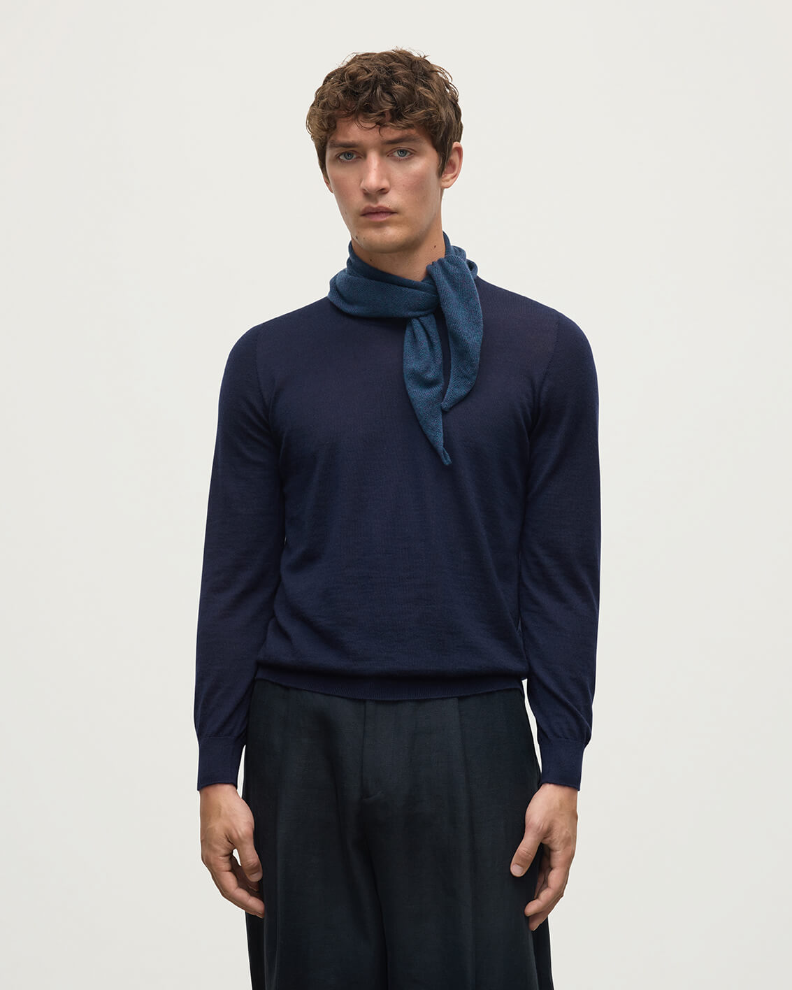 Johnstons of Elgin - Reel Navy Cashmere Bandana
