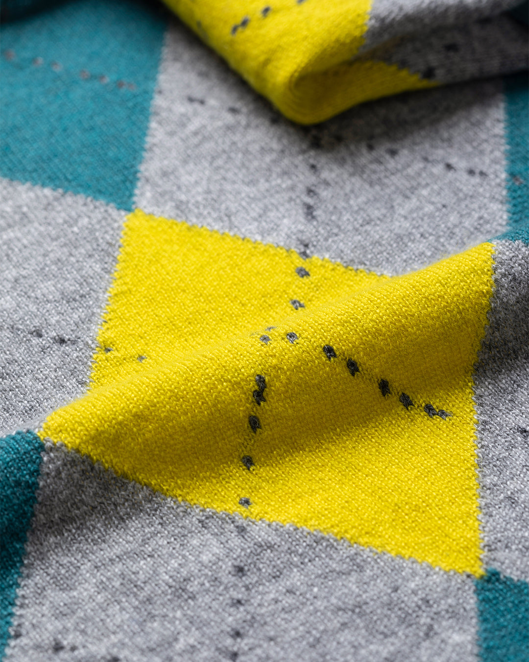 Johnstons of Elgin - Clan Grey Argyle Cashmere Bandana