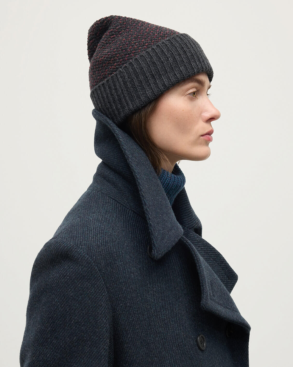 Johnstons of Elgin - Seed Stitch Cashmere Grey Beanie