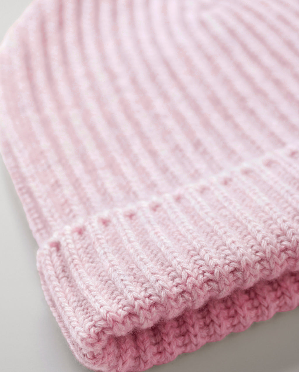 Johnstons of Elgin - Lovat Light Pink Cashmere Hat