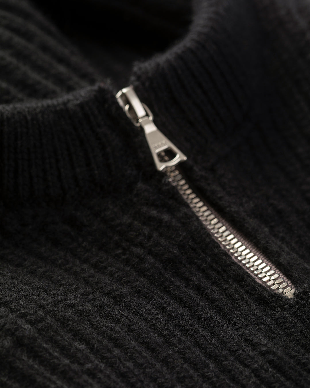Johnstons of Elgin - Nevis Black Cashmere Hood