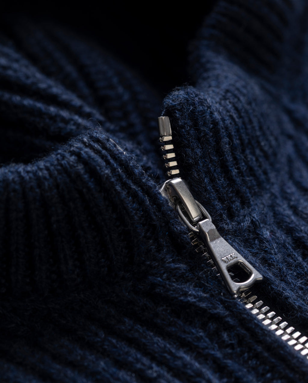 Johnstons of Elgin - Nevis Navy Cashmere Hood