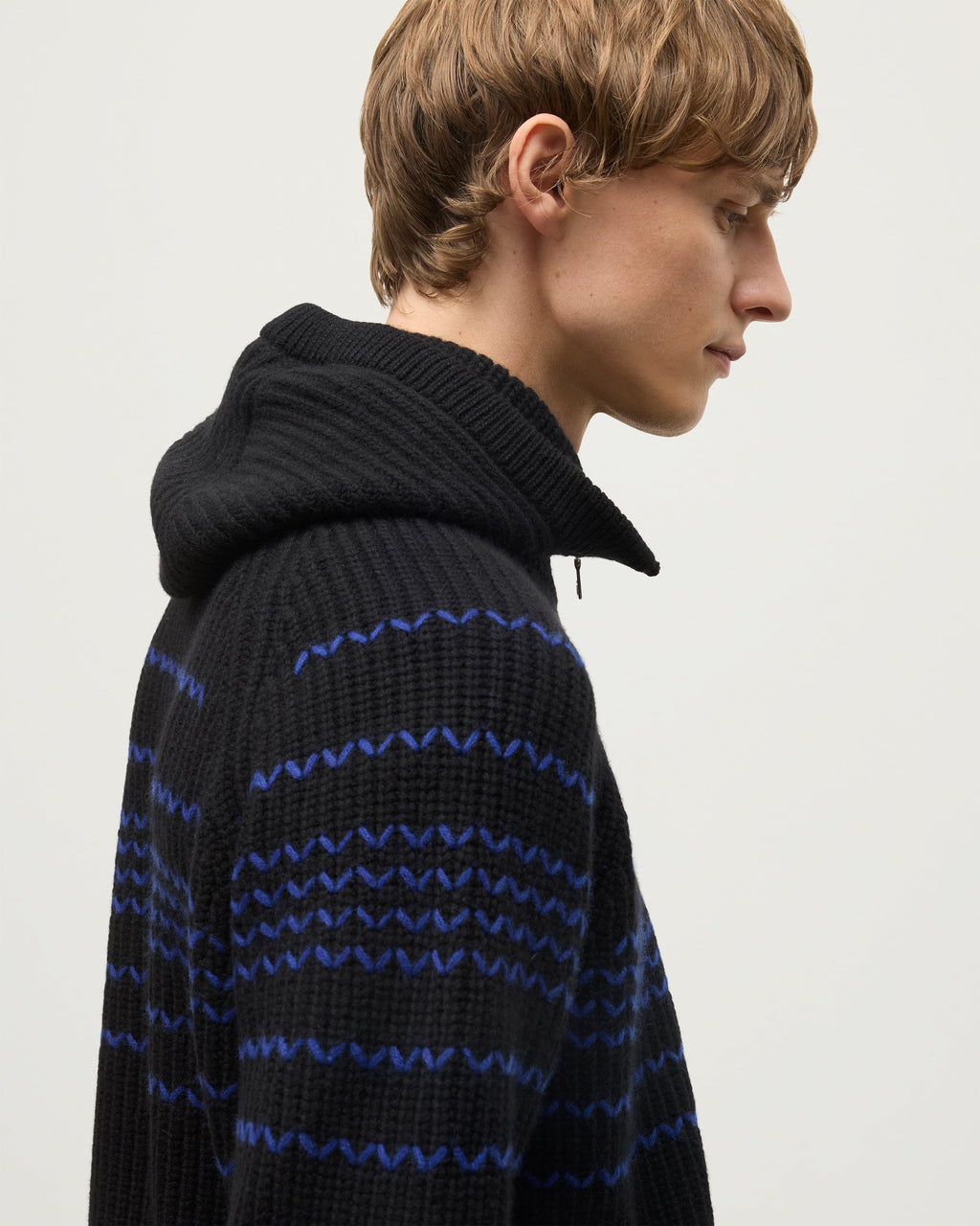 Johnstons of Elgin - Nevis Black Cashmere Hood