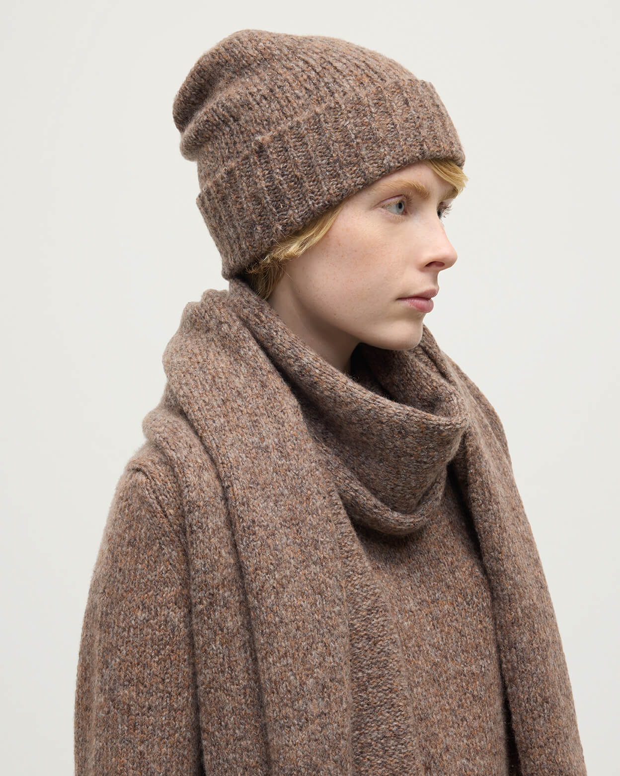 Johnstons of Elgin - Cashmere Bouclé Brown Beanie