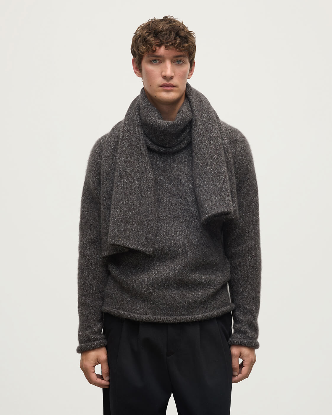 Johnstons of Elgin - Cashmere Bouclé Dark Grey Scarf