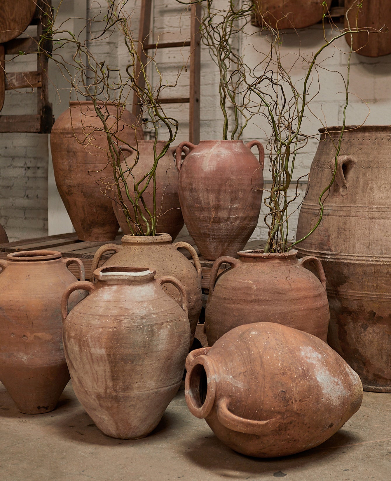 Olive Ateliers - Two Handle Pot - Terra Cotta