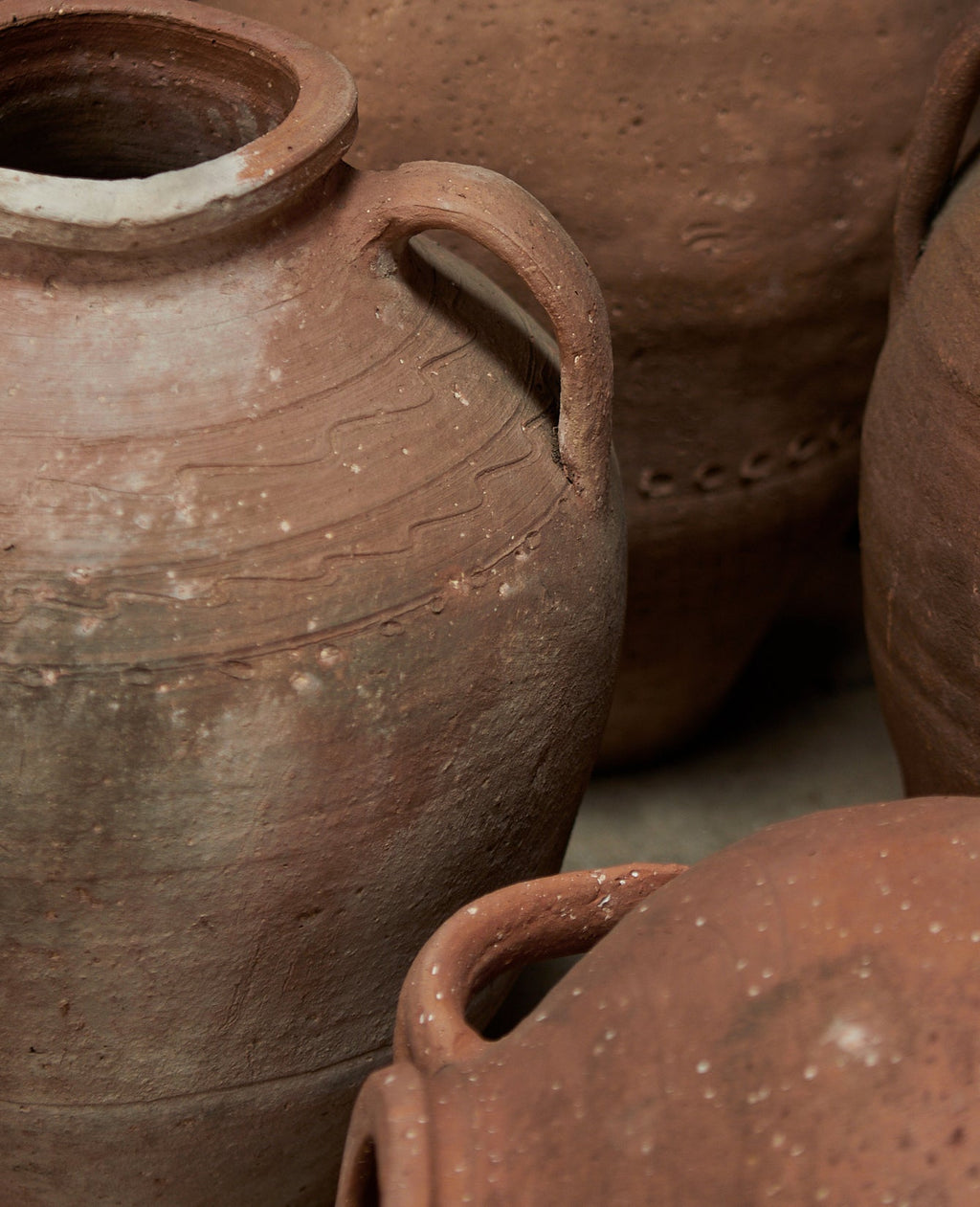 Olive Ateliers - Two Handle Pot - Terra Cotta