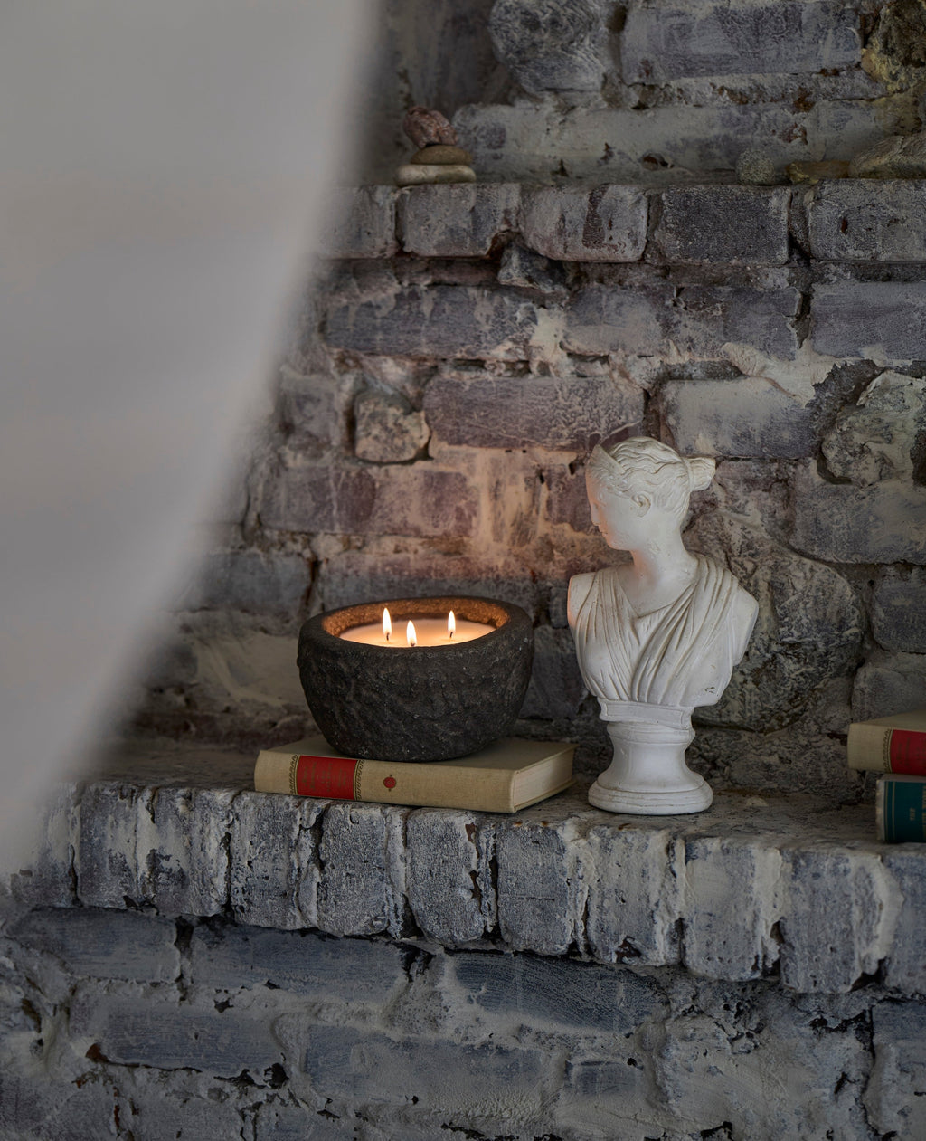 Olive Ateliers - The Hearth Candle - Stone