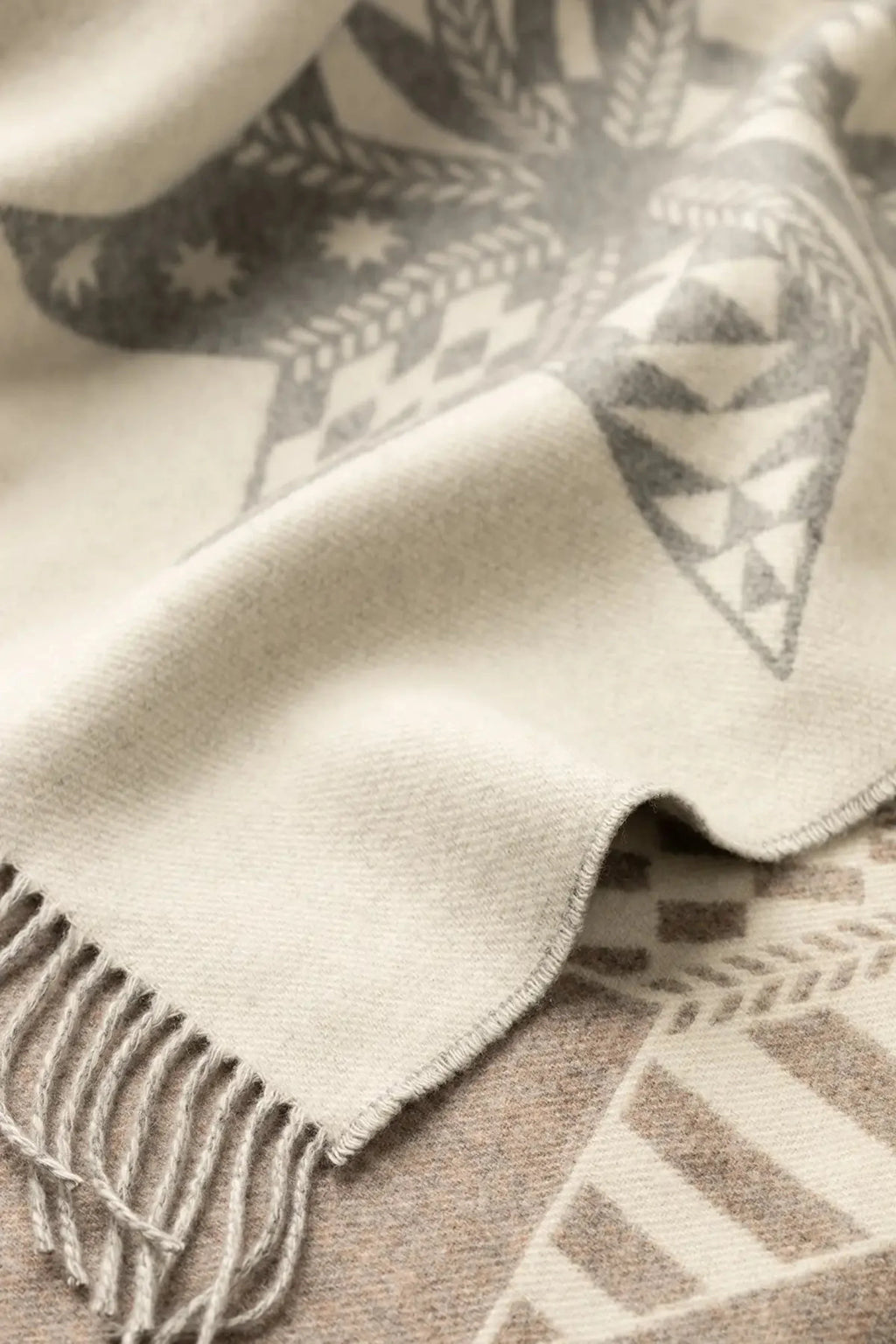 Johnstons of Elgin - Natural Stars Cashmere Blanket
