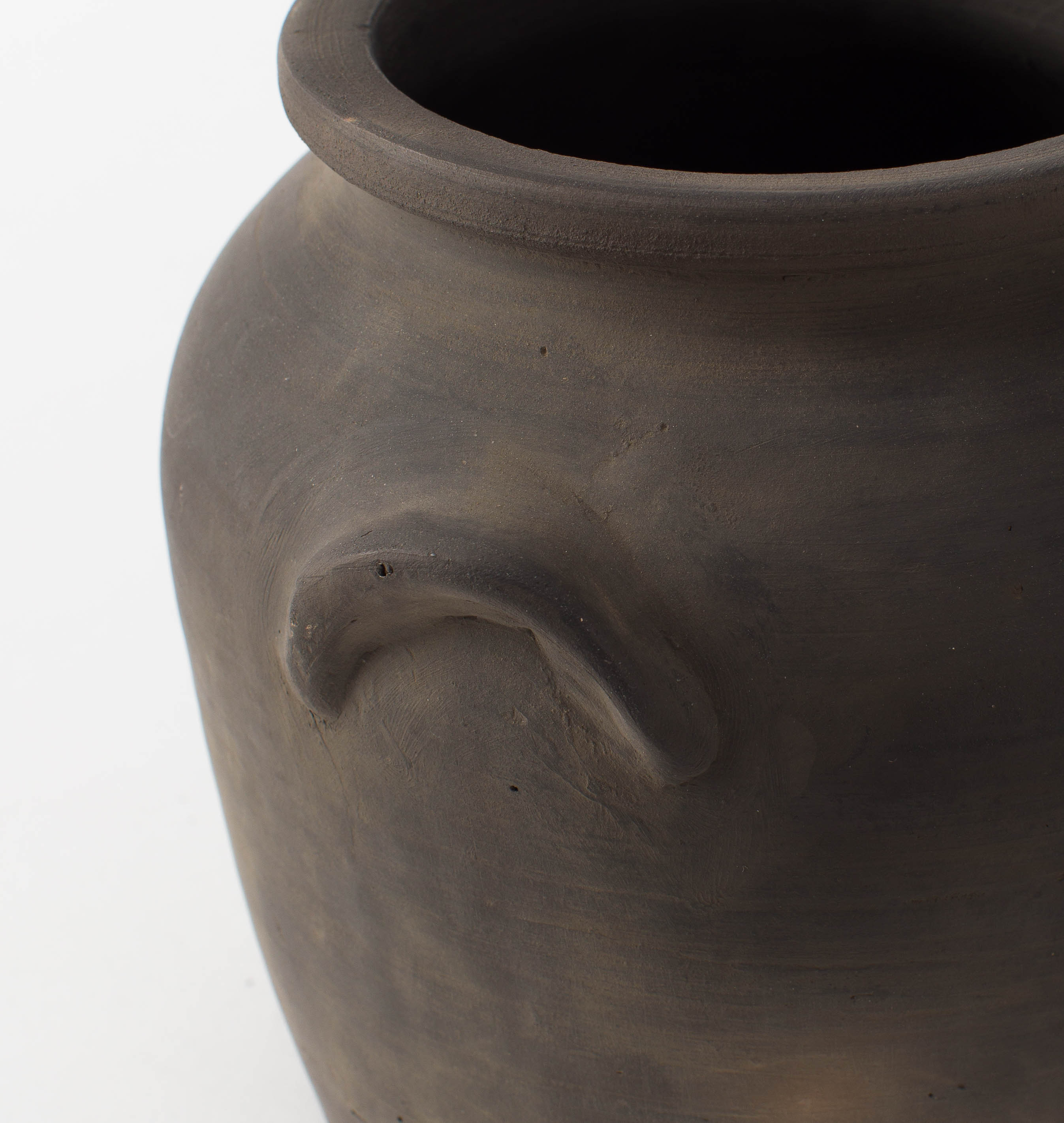 Amber Interiors - Burnt Terracotta Vessel