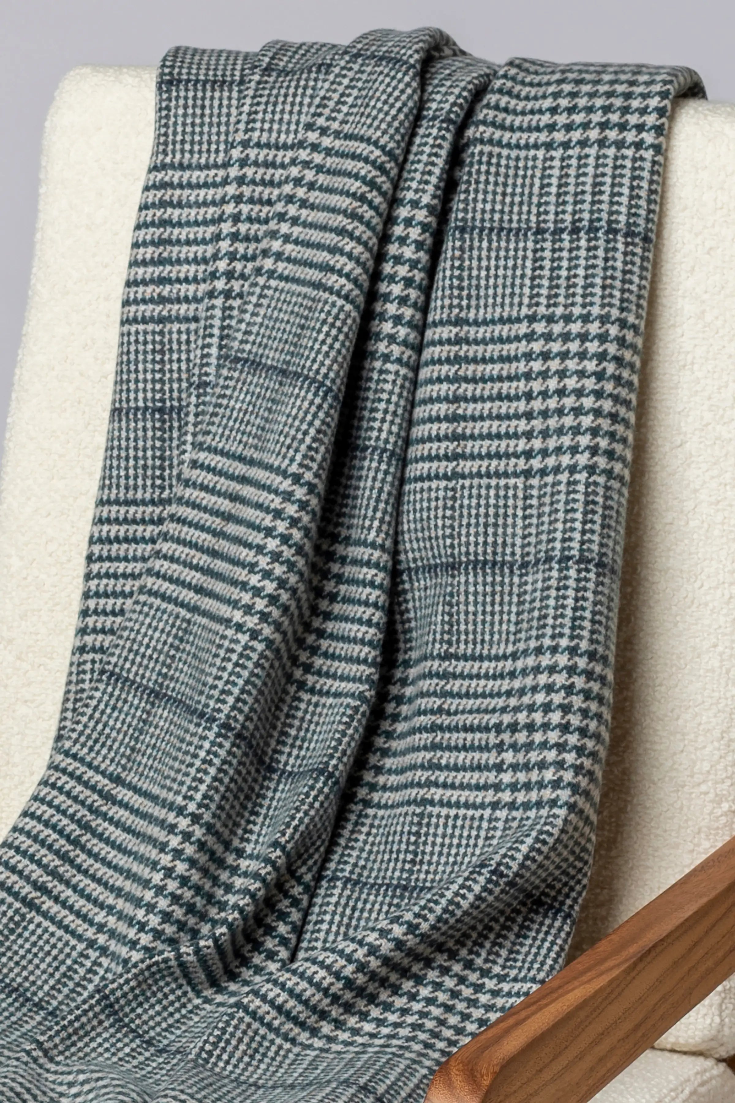 Johnstons of Elgin - Tweed Glen Check Wool Throw in Green