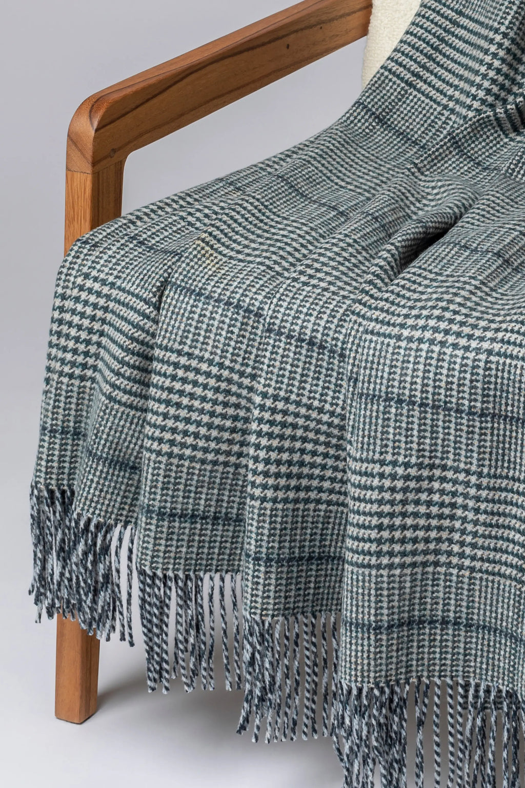 Johnstons of Elgin - Tweed Glen Check Wool Throw in Green
