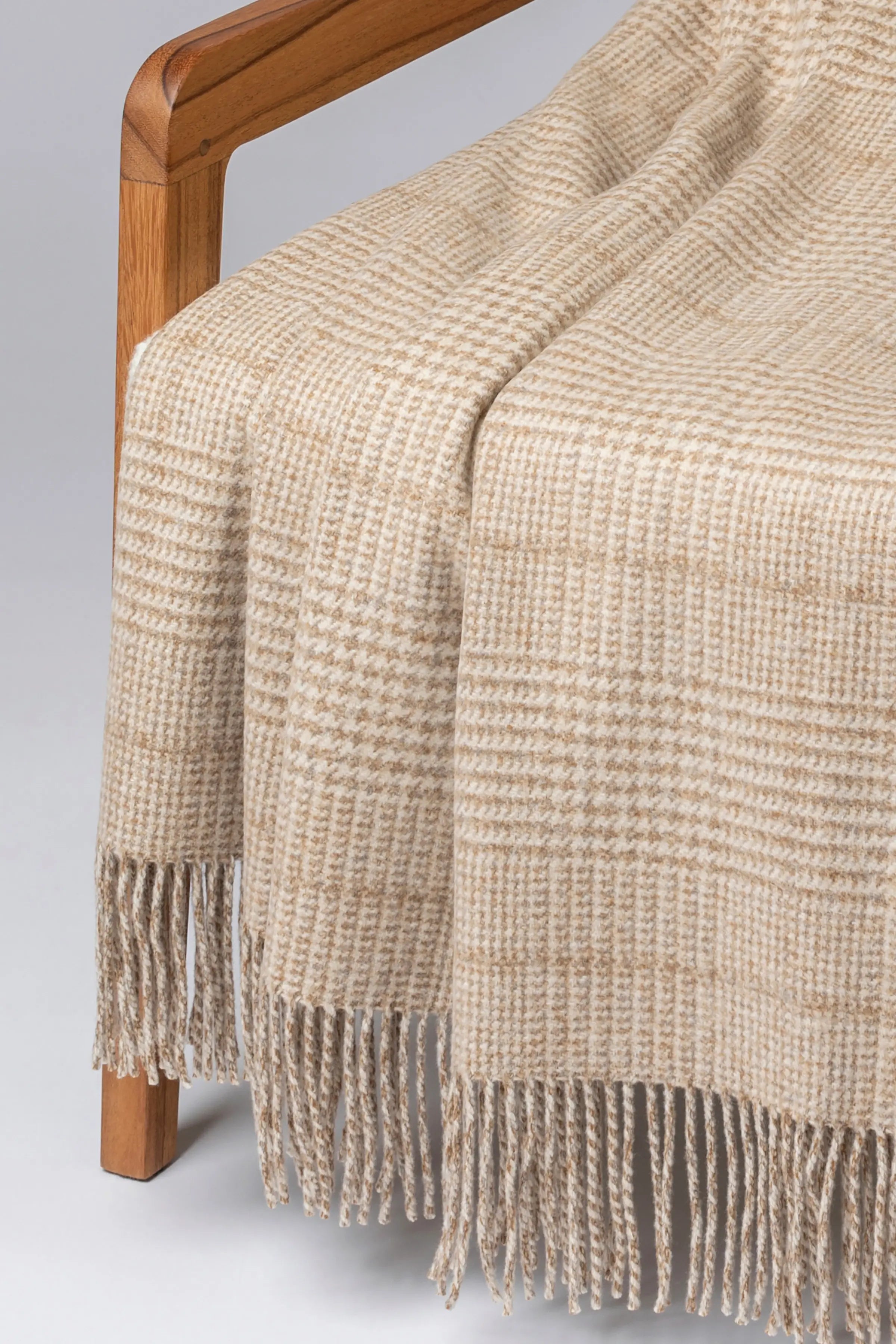 Johnstons of Elgin - Tweed Glen Check Wool Throw in Natural