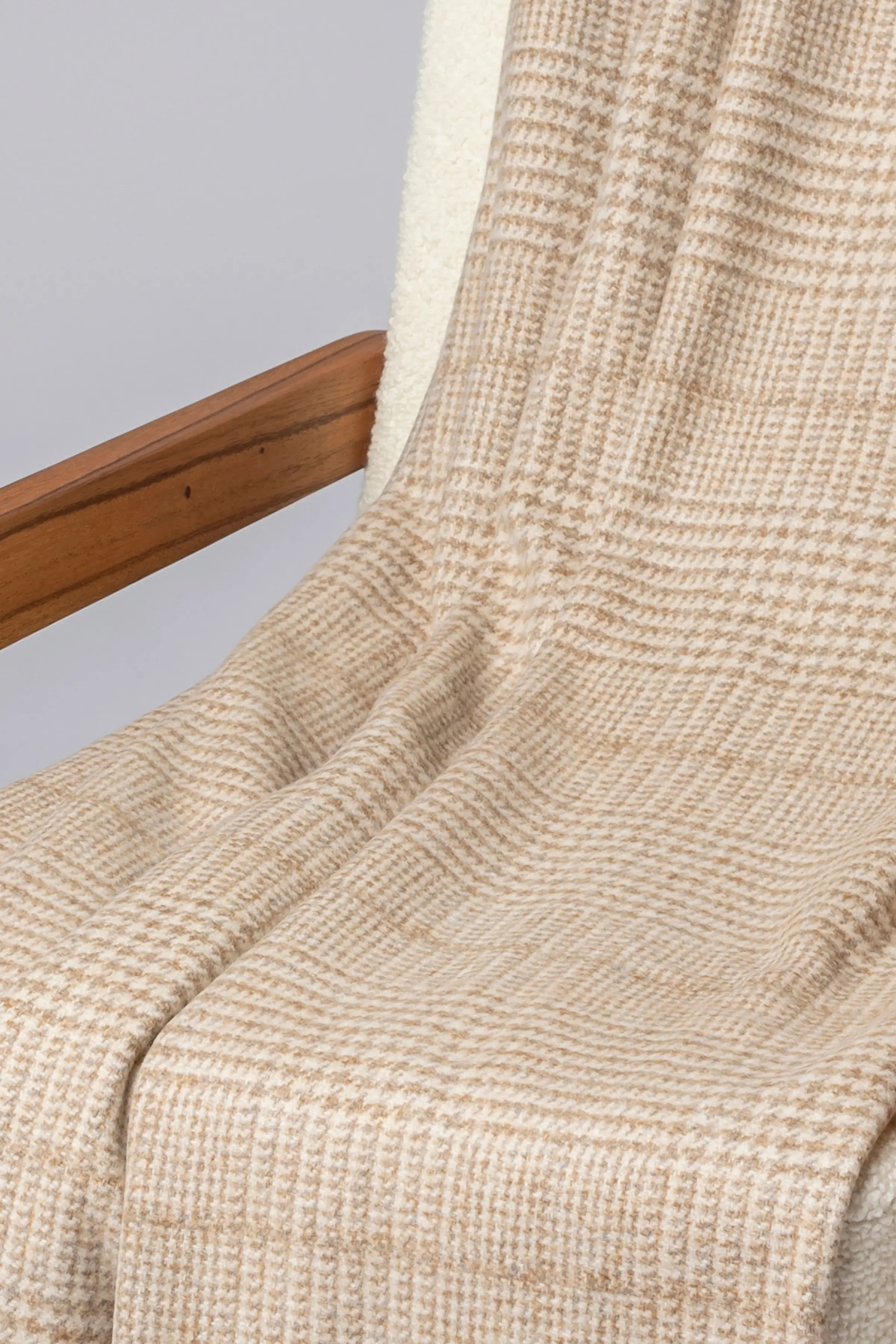 Johnstons of Elgin - Tweed Glen Check Wool Throw in Natural