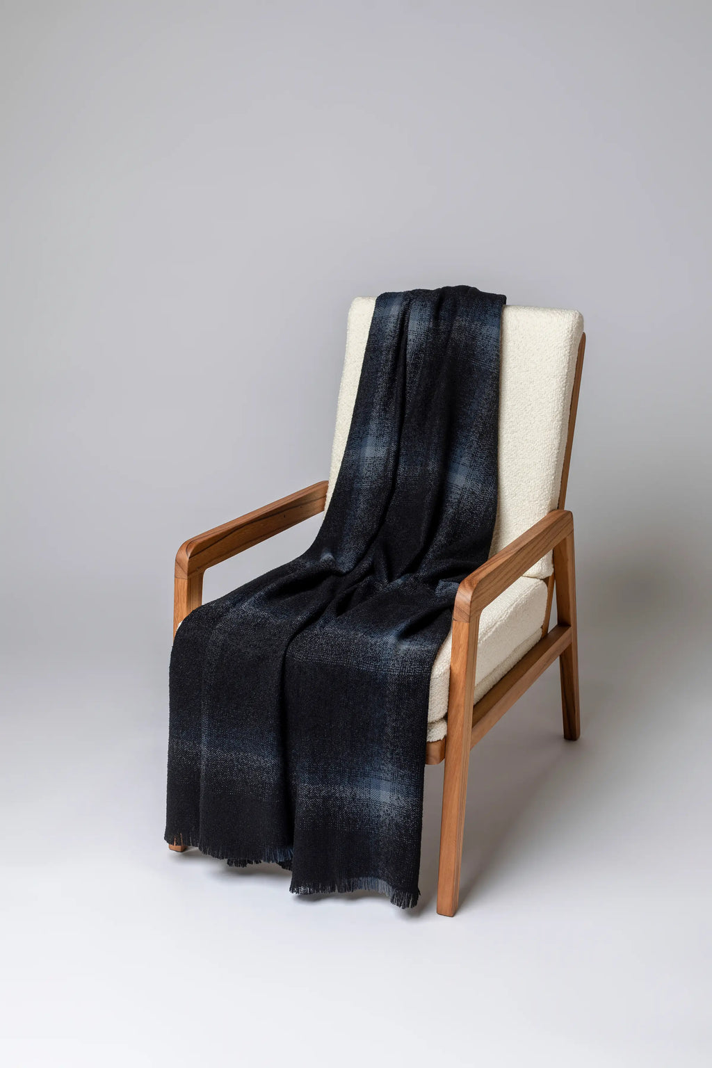 Johnstons of Elgin - Blurred Cashmere Silk Bouclé Throw in Black