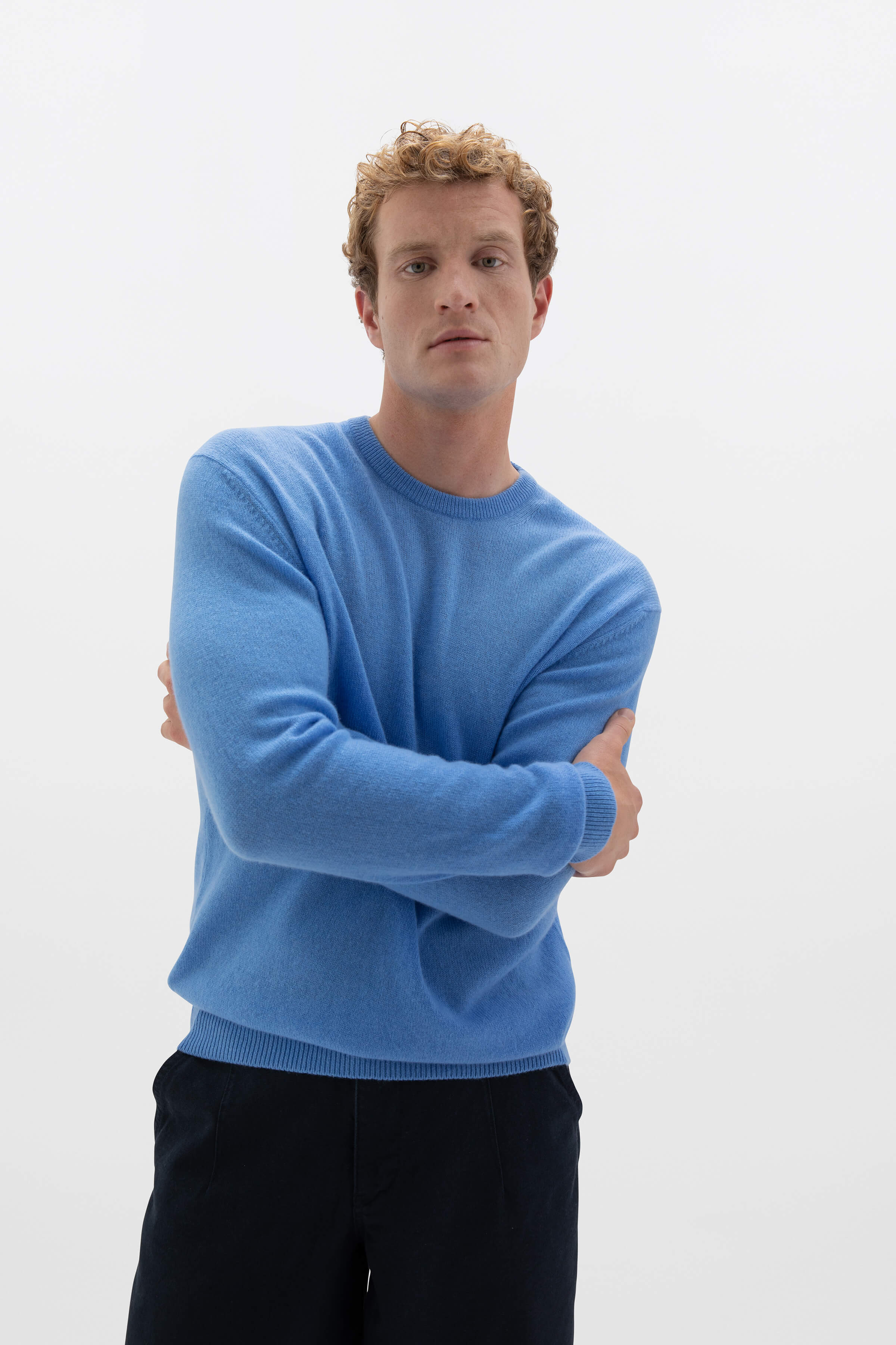 Johnstons of Elgin - Classic Cashmere Blue Round Neck Jumper