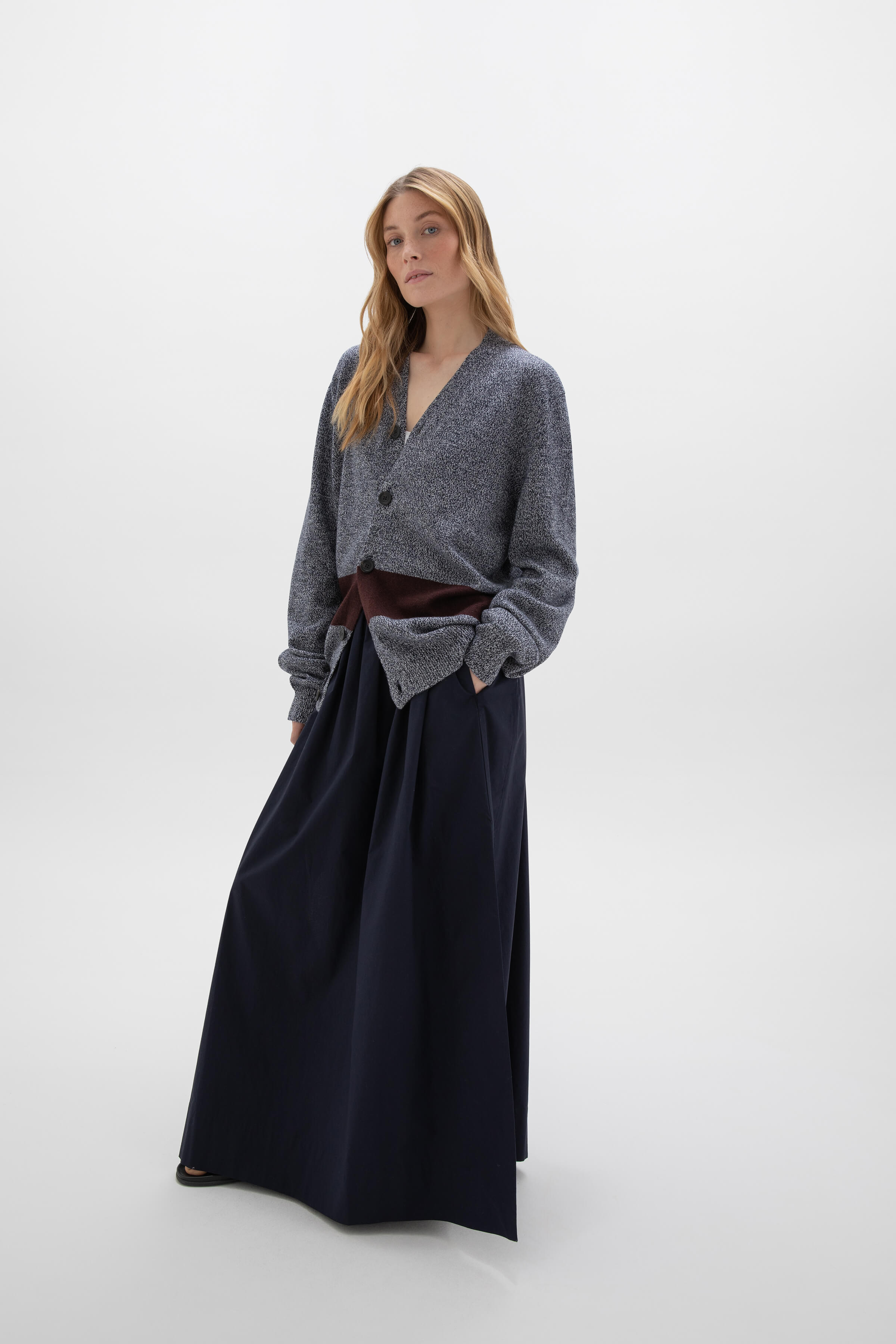 Johnstons of Elgin - Colour Block Blue Cashmere Cardigan