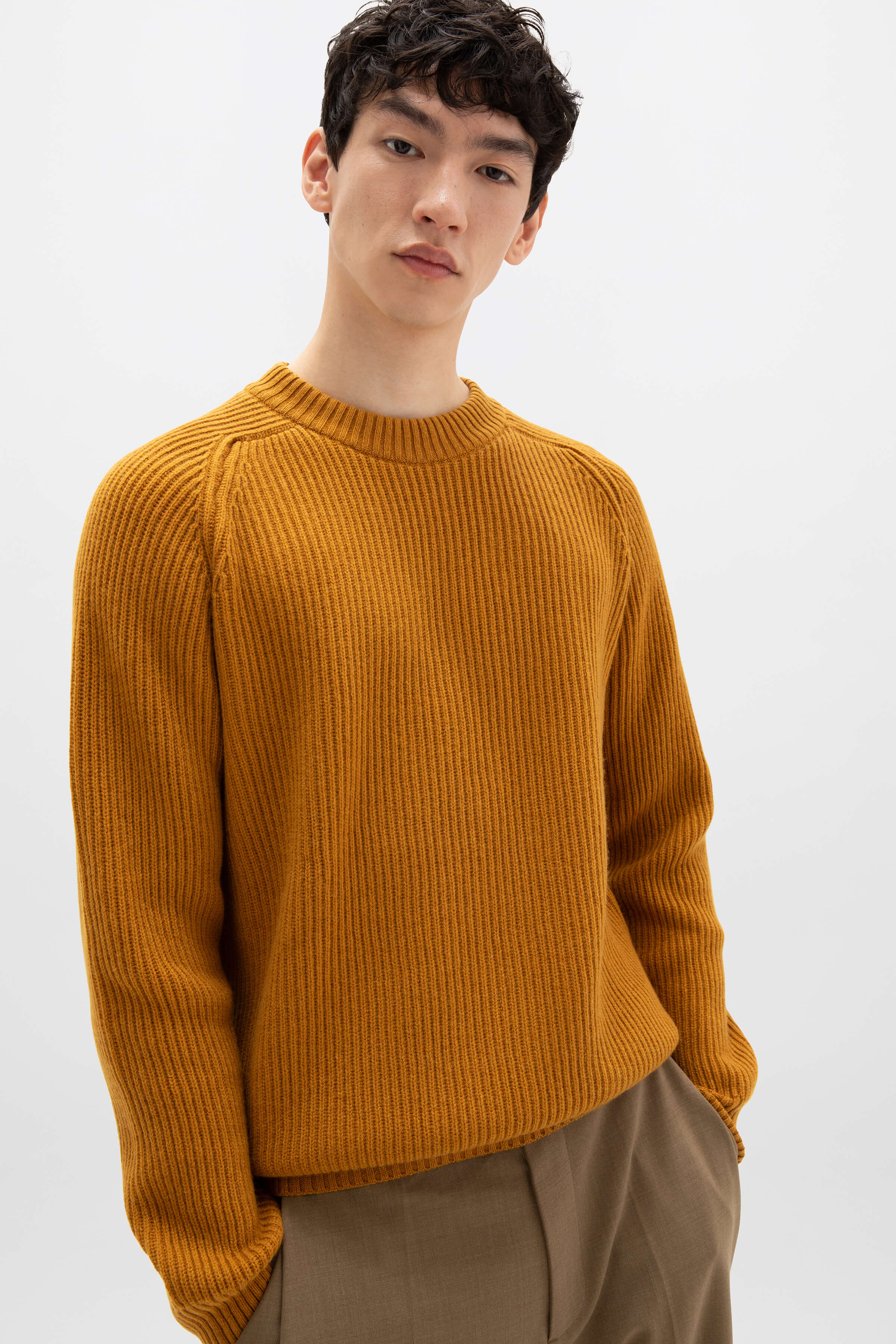 Johnstons of Elgin - Dark Yellow Cashmere Ribbed Crew Neck Jumper