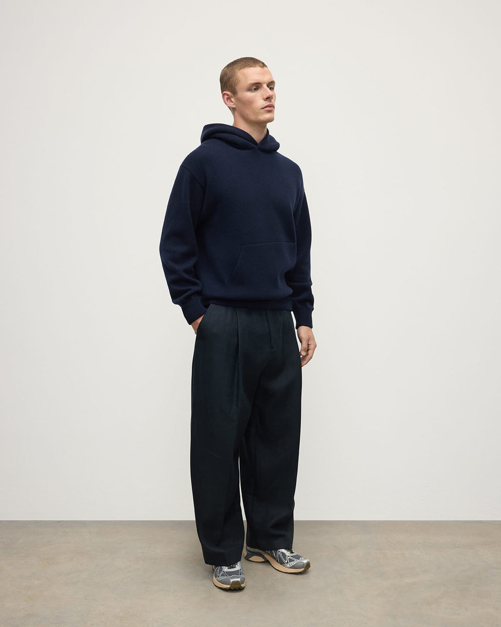 Johnstons of Elgin - Dark Navy Cashmere Hoodie