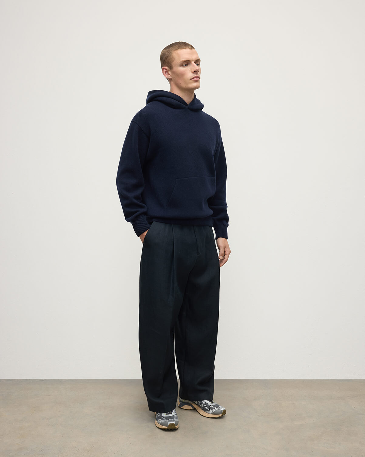 Johnstons of Elgin - Dark Navy Cashmere Hoodie