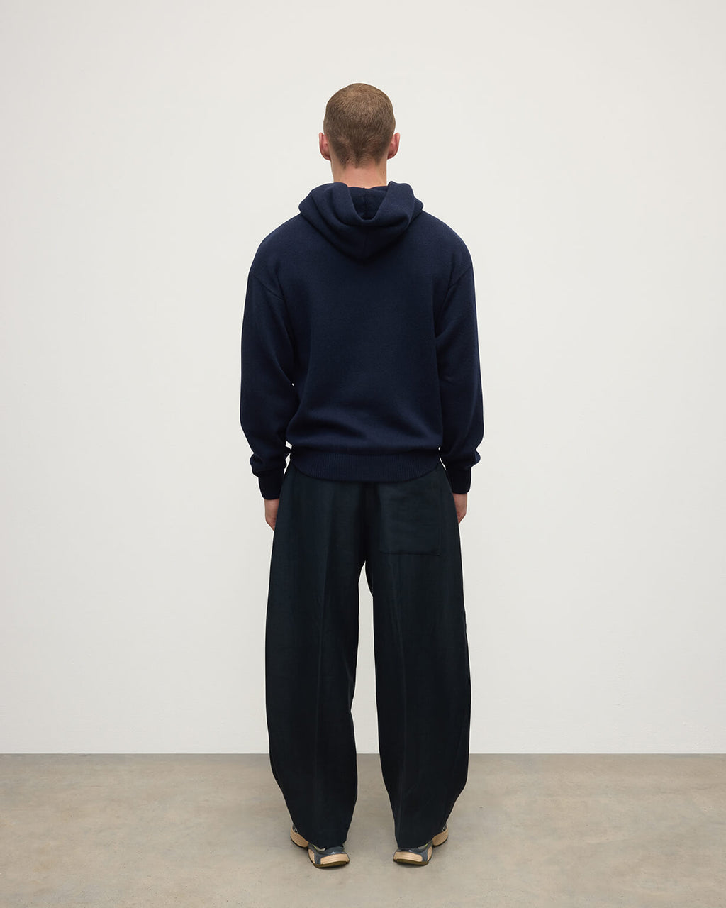 Johnstons of Elgin - Dark Navy Cashmere Hoodie