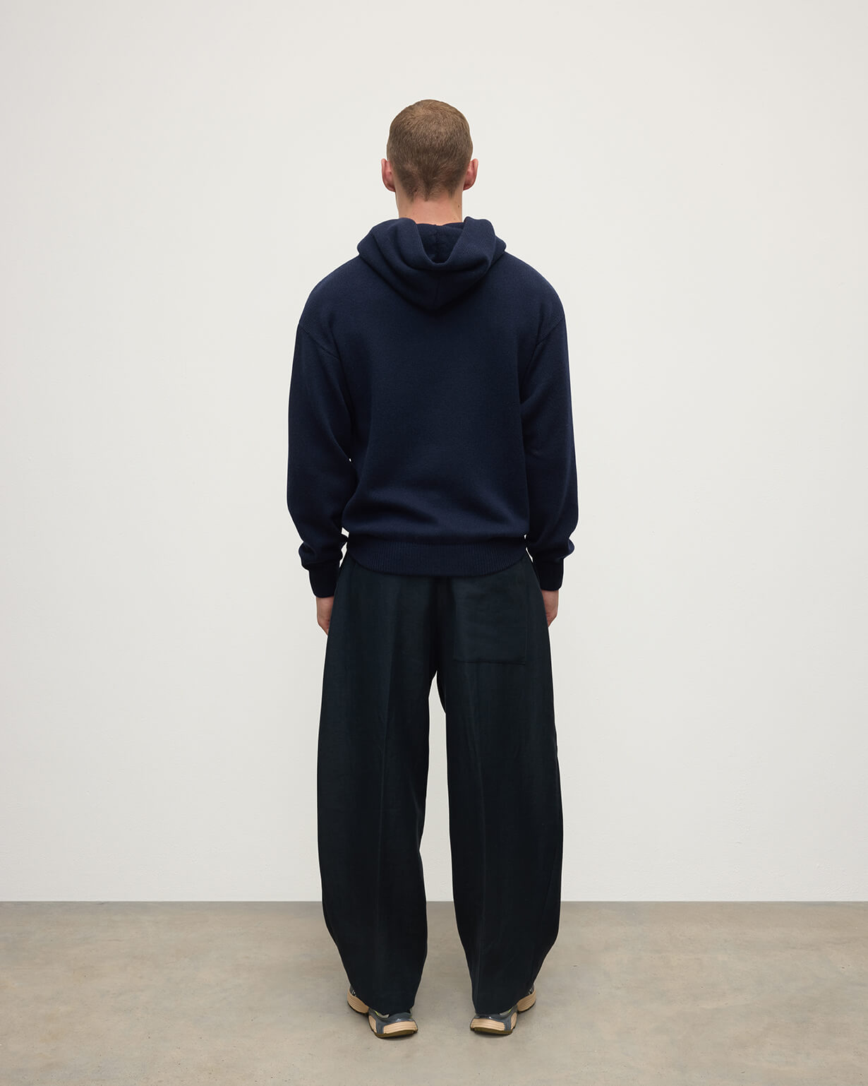 Johnstons of Elgin - Dark Navy Cashmere Hoodie