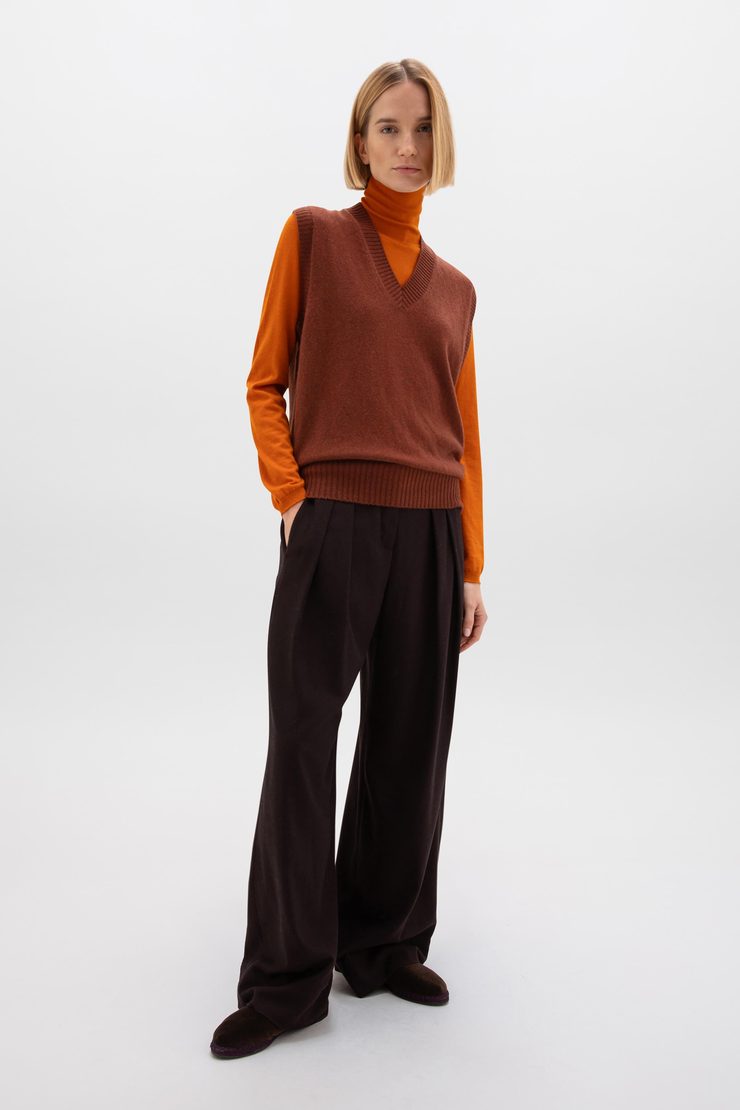 Johnstons of Elgin - Gauzy Cashmere Red Tank