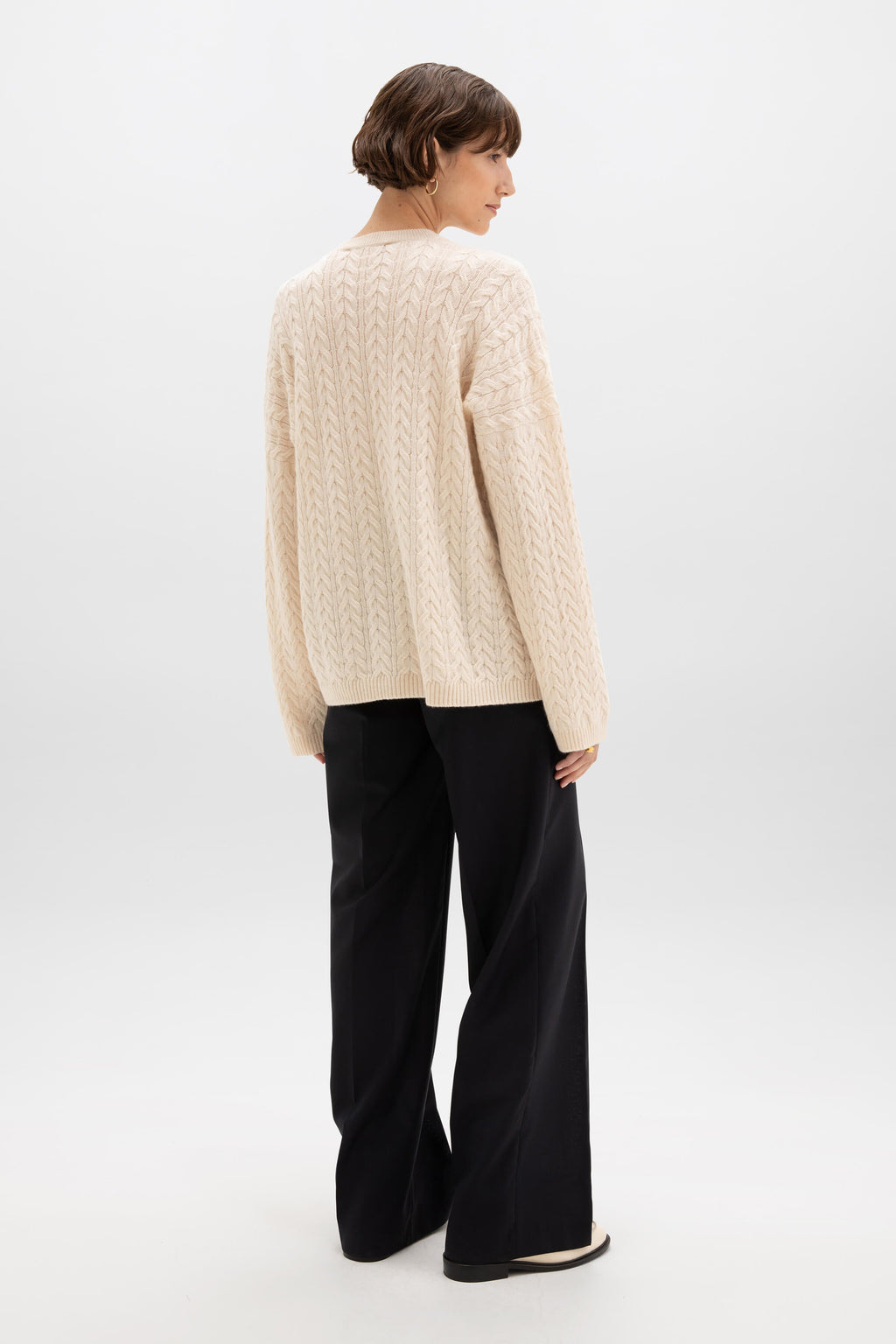 Johnstons of Elgin - Cable Knit Cream Cashmere Jumper