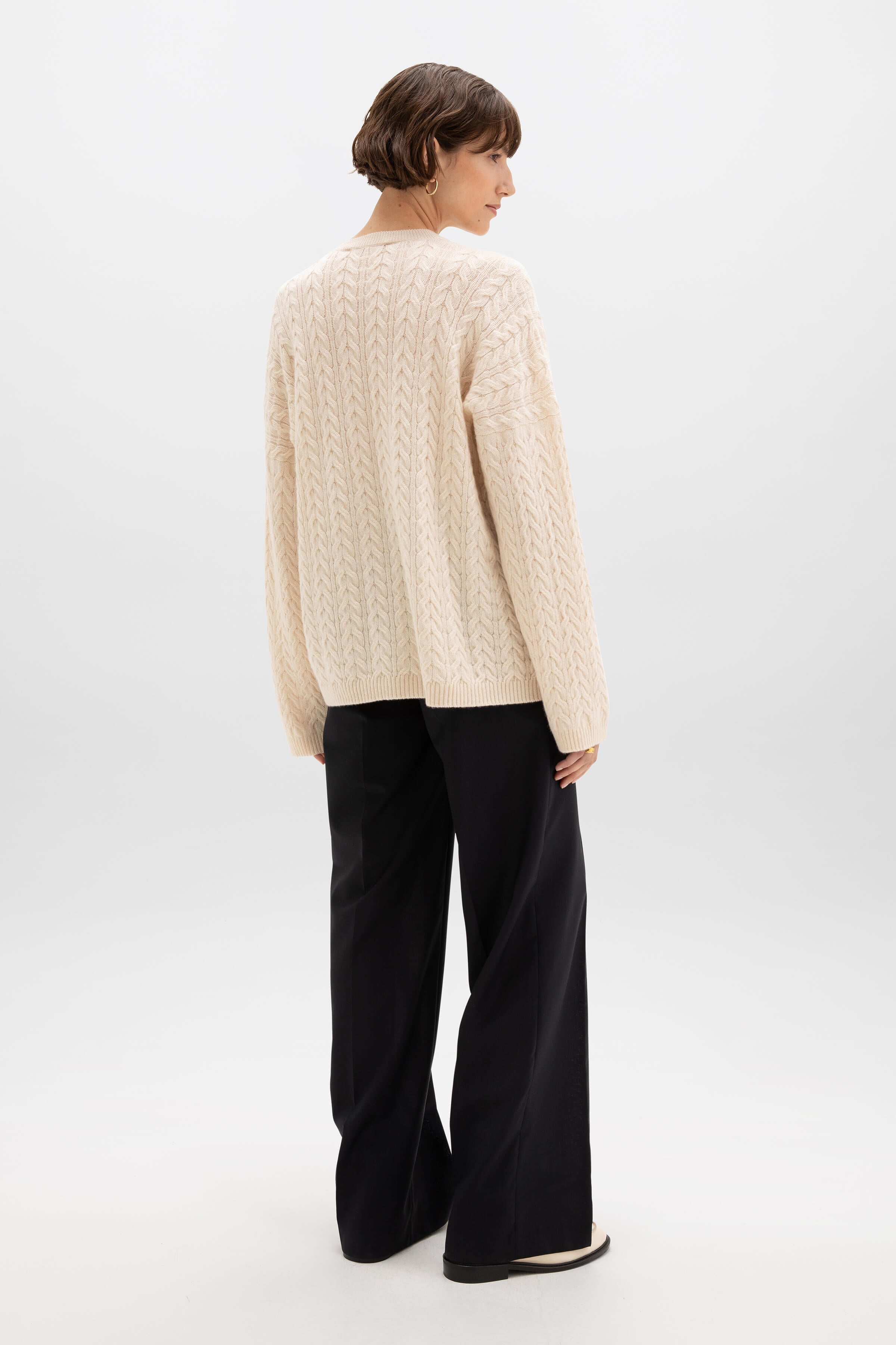 Johnstons of Elgin - Cable Knit Cream Cashmere Jumper