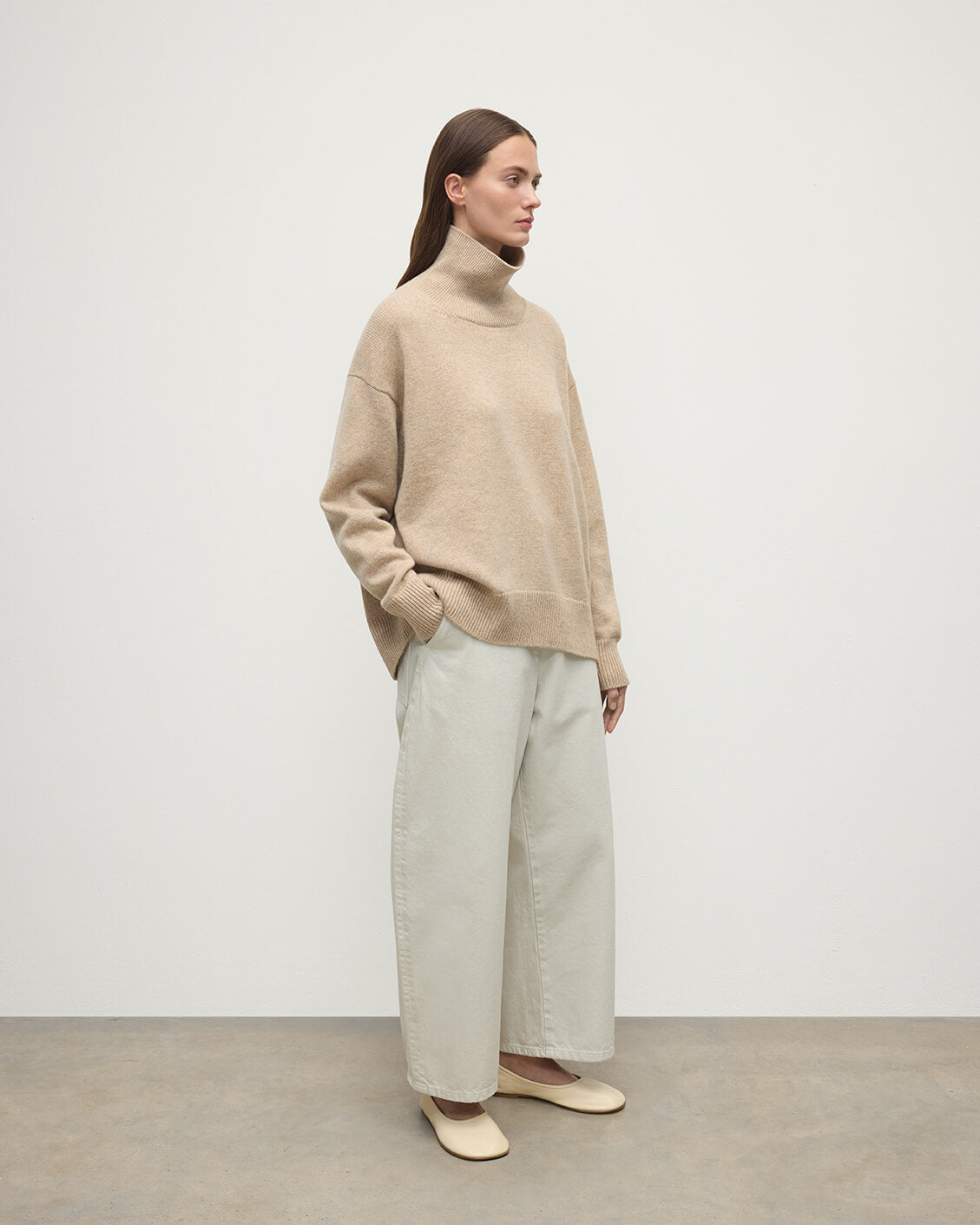 Johnstons of Elgin - Cashmere Natural Roll Neck Jumper