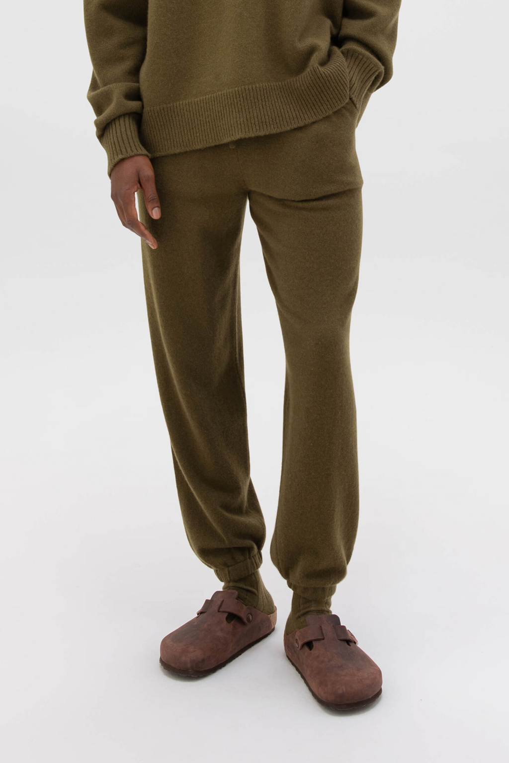 Johnstons of Elgin - Tapered Olive Green Cashmere Joggers