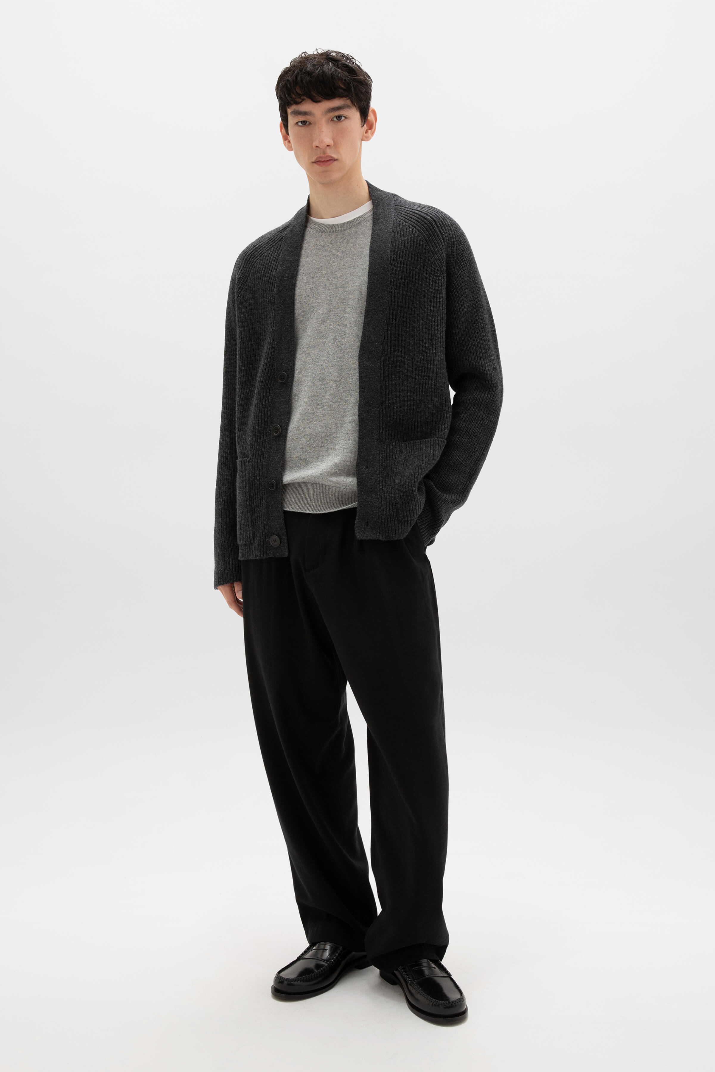 Johnstons of Elgin - Relaxed Dark Grey Cashmere Cardigan