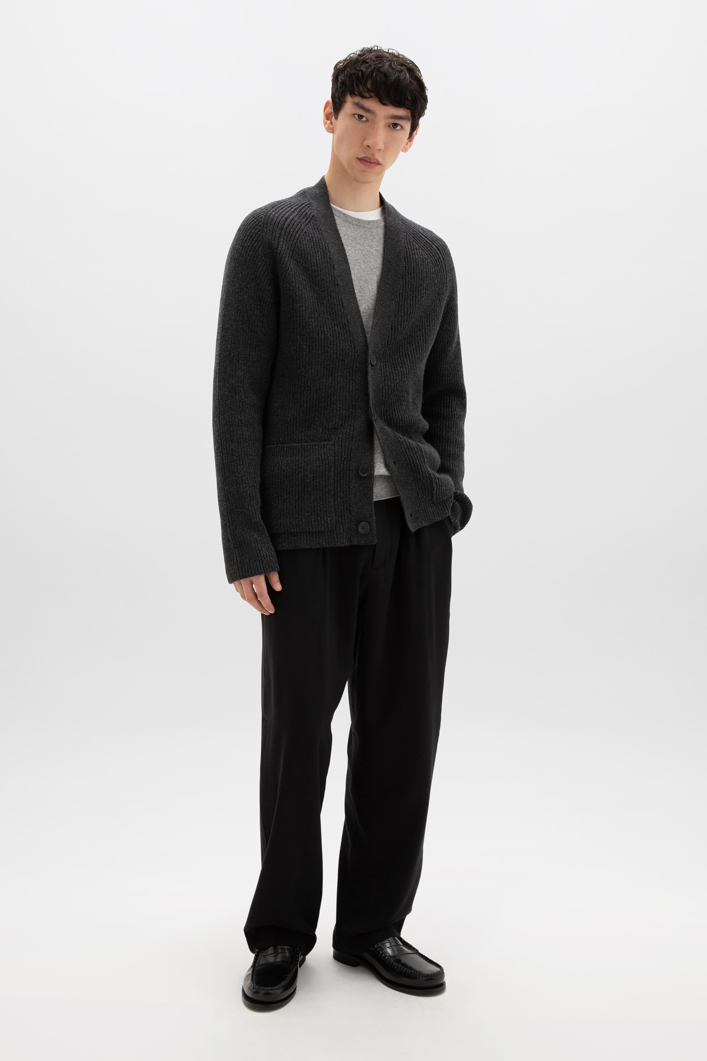 Johnstons of Elgin - Relaxed Dark Grey Cashmere Cardigan