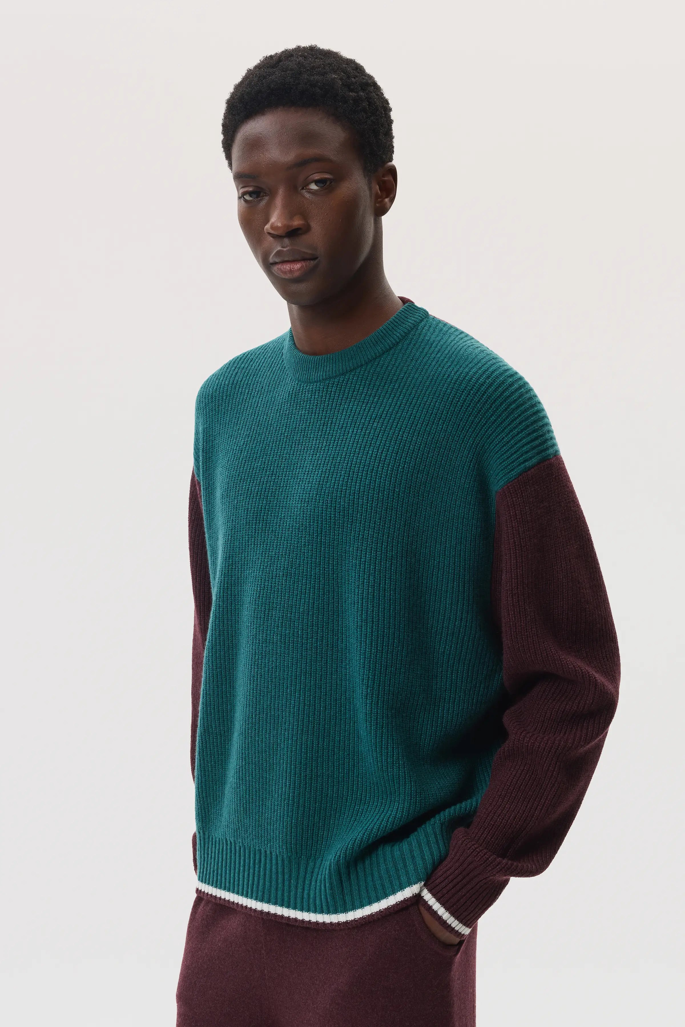 Johnstons of Elgin - Colour Block Relaxed Cashmere Jumper