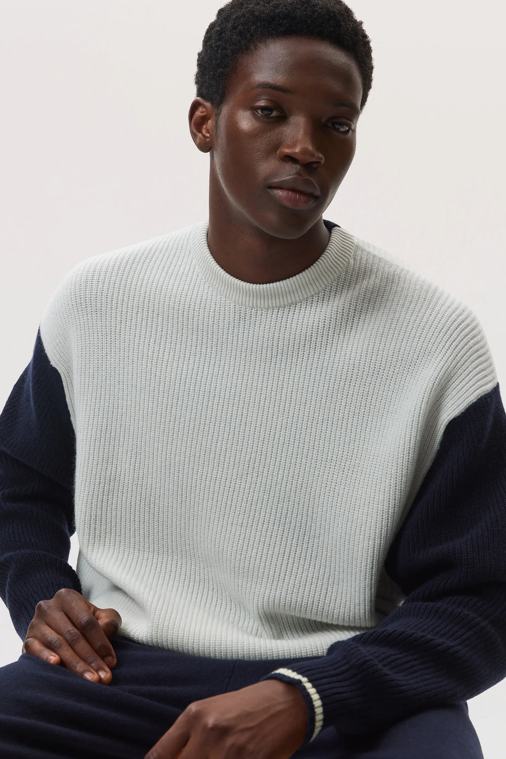Johnstons of Elgin - Colour Block Relaxed Cashmere Jumper