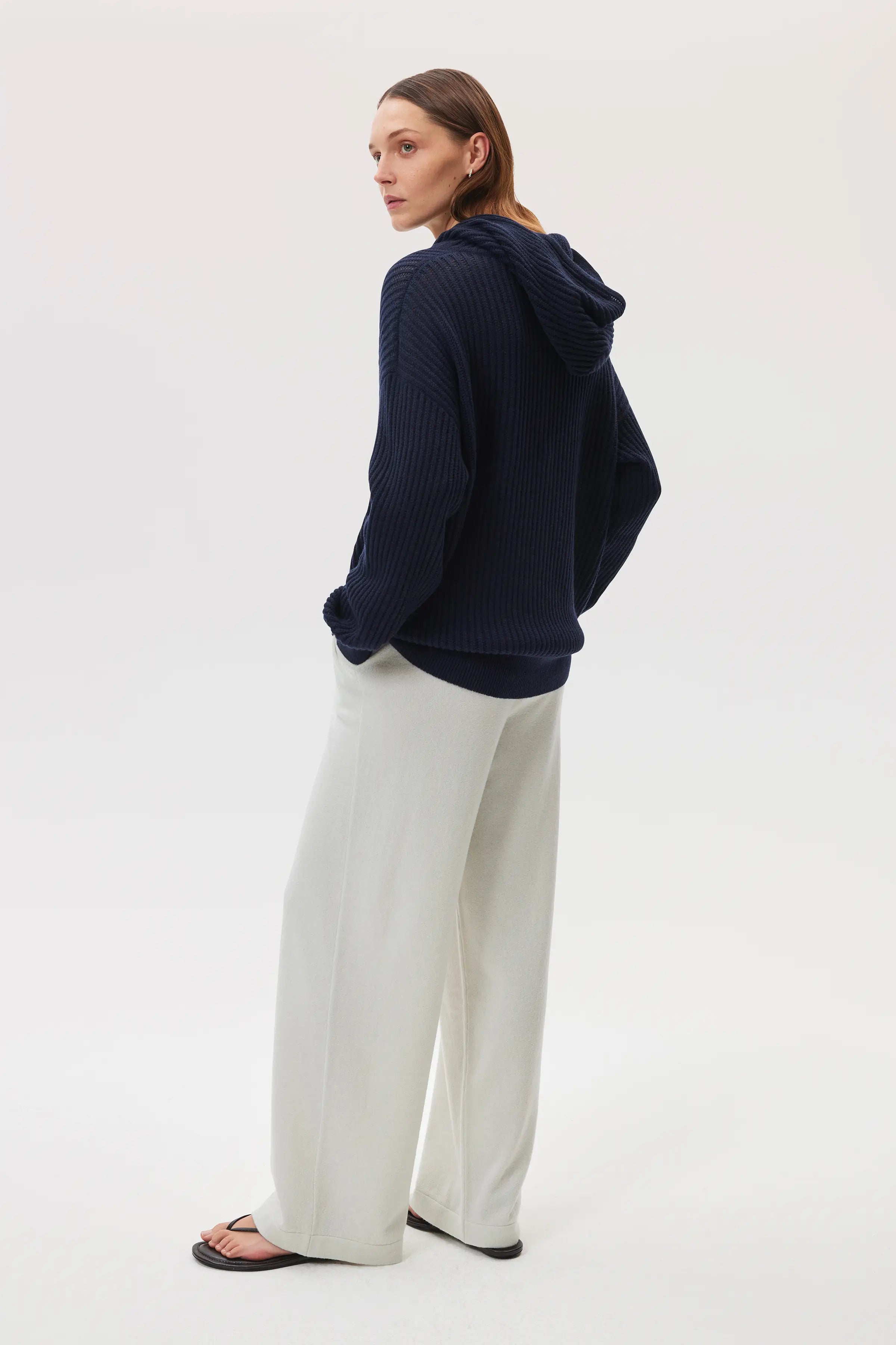 Johnstons of Elgin - Mesh Rib Cashmere Dark Navy Hoodie