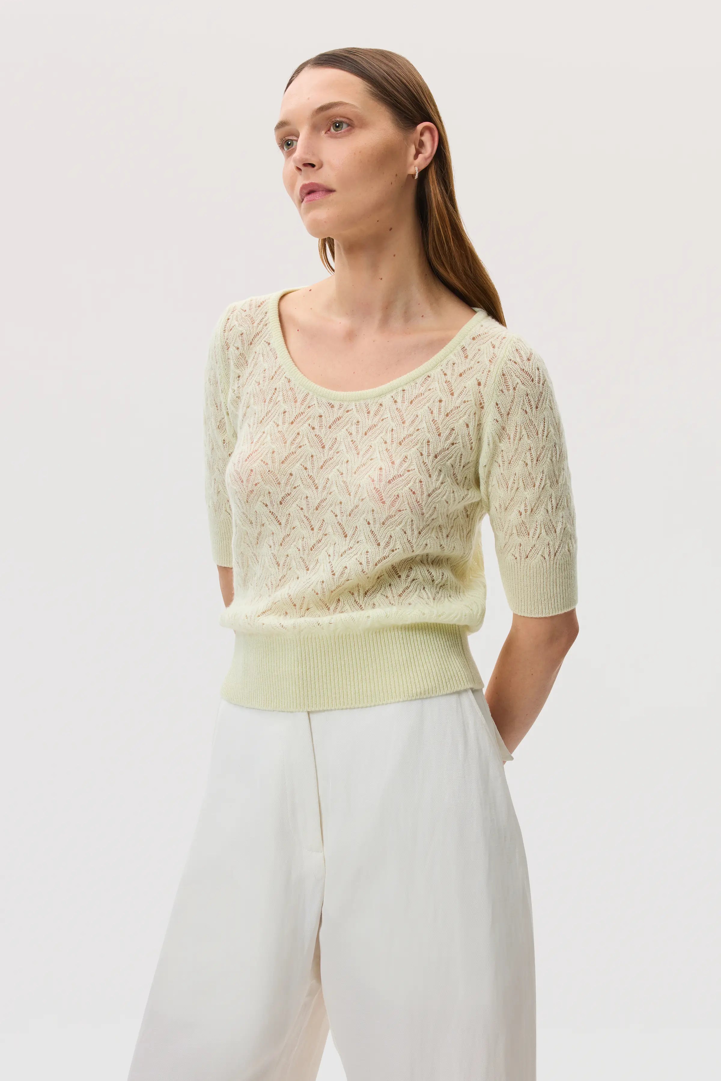Johnstons of Elgin - Feather Lace Light Yellow Cashmere Jumper
